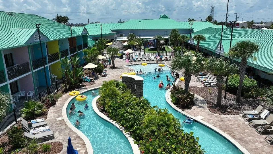 Swimming pool in Beachside Hotel & Suites Cocoa Beach - Port Canaveral
