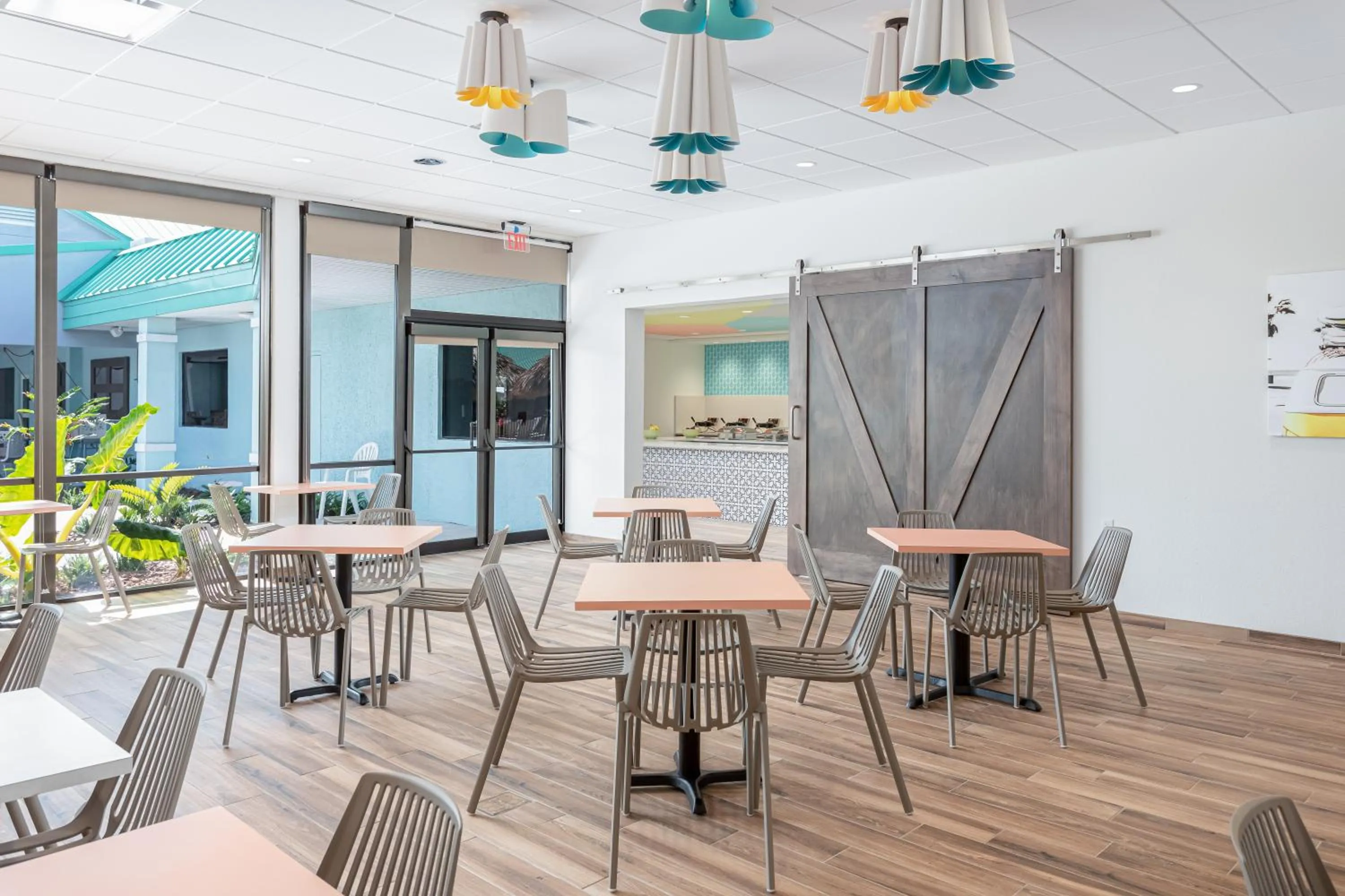 Beachside Hotel & Suites Cocoa Beach - Port Canaveral