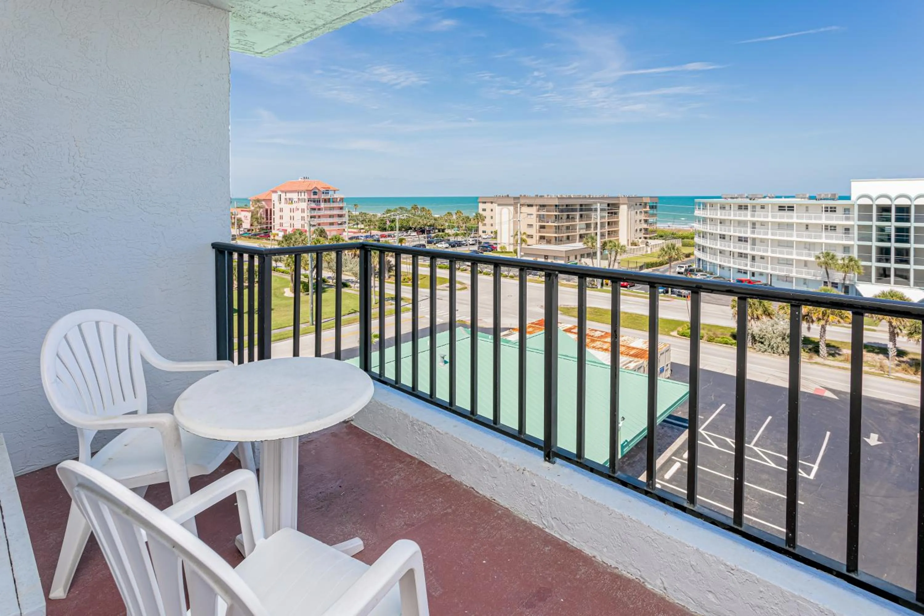 Beachside Hotel & Suites Cocoa Beach - Port Canaveral