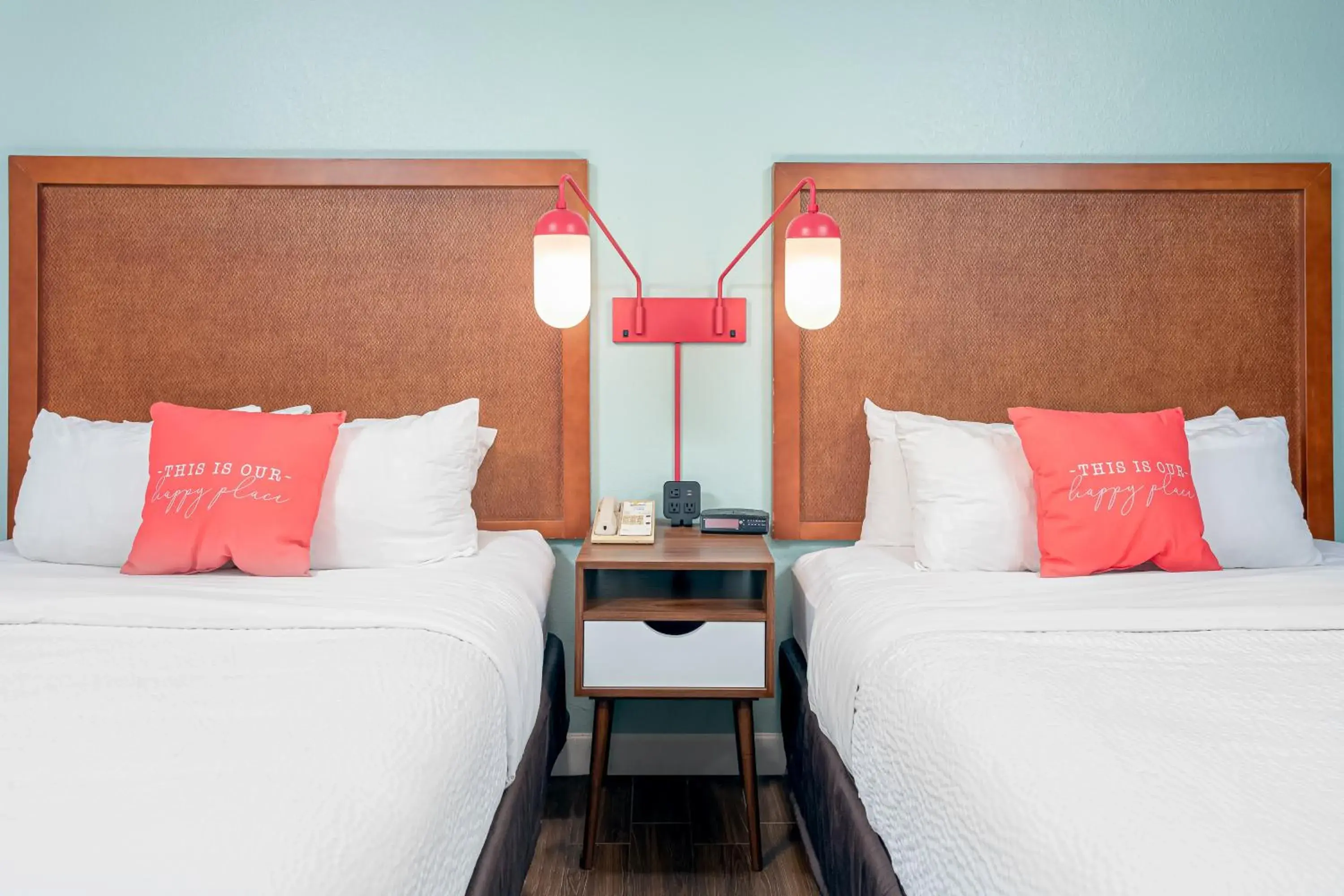 Bed in Beachside Hotel & Suites Cocoa Beach - Port Canaveral Bed in Beachside Hotel & Suites Cocoa Beach - Port Canaveral