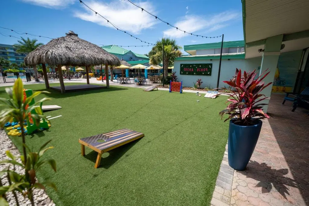 Entertainment in Beachside Hotel & Suites Cocoa Beach - Port Canaveral