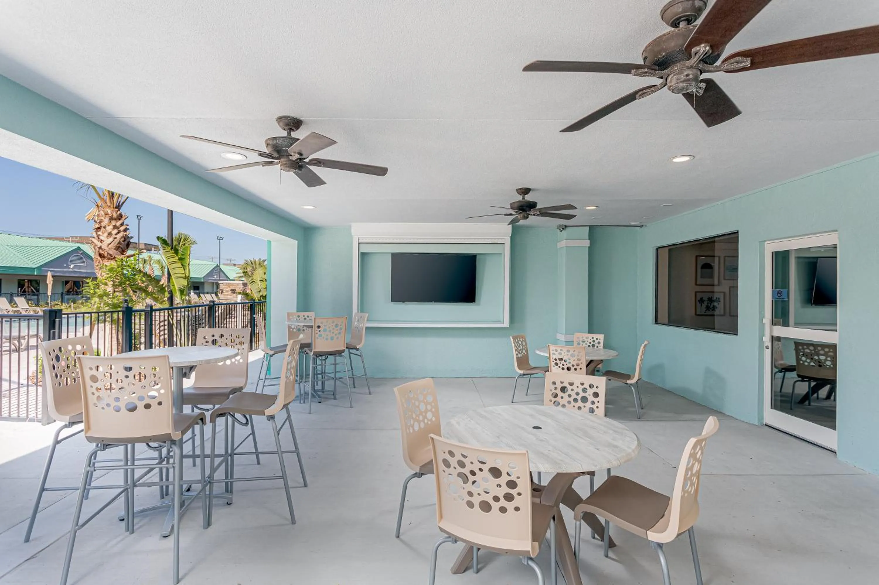 Beachside Hotel & Suites Cocoa Beach - Port Canaveral