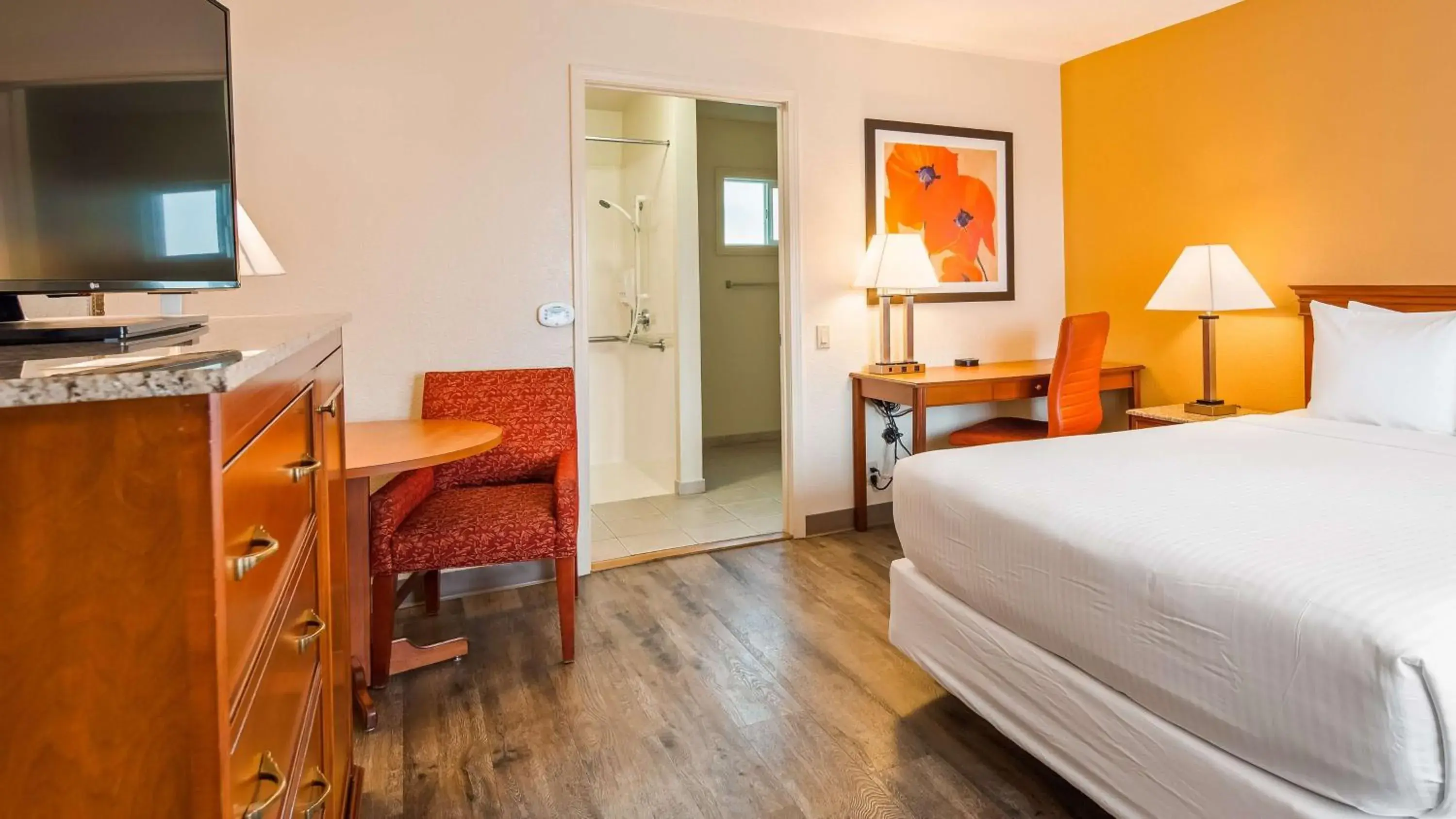 Bedroom, Bed in Best Western Golden Key Bedroom, Bed in Best Western Golden Key