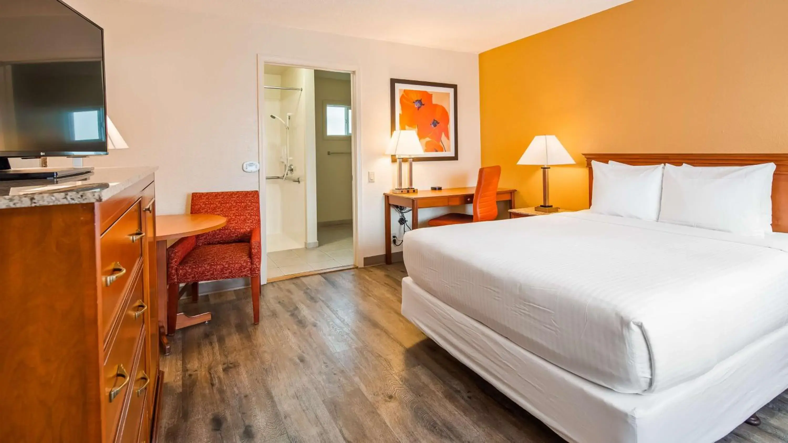 Bedroom, Bed in Best Western Golden Key Bedroom, Bed in Best Western Golden Key