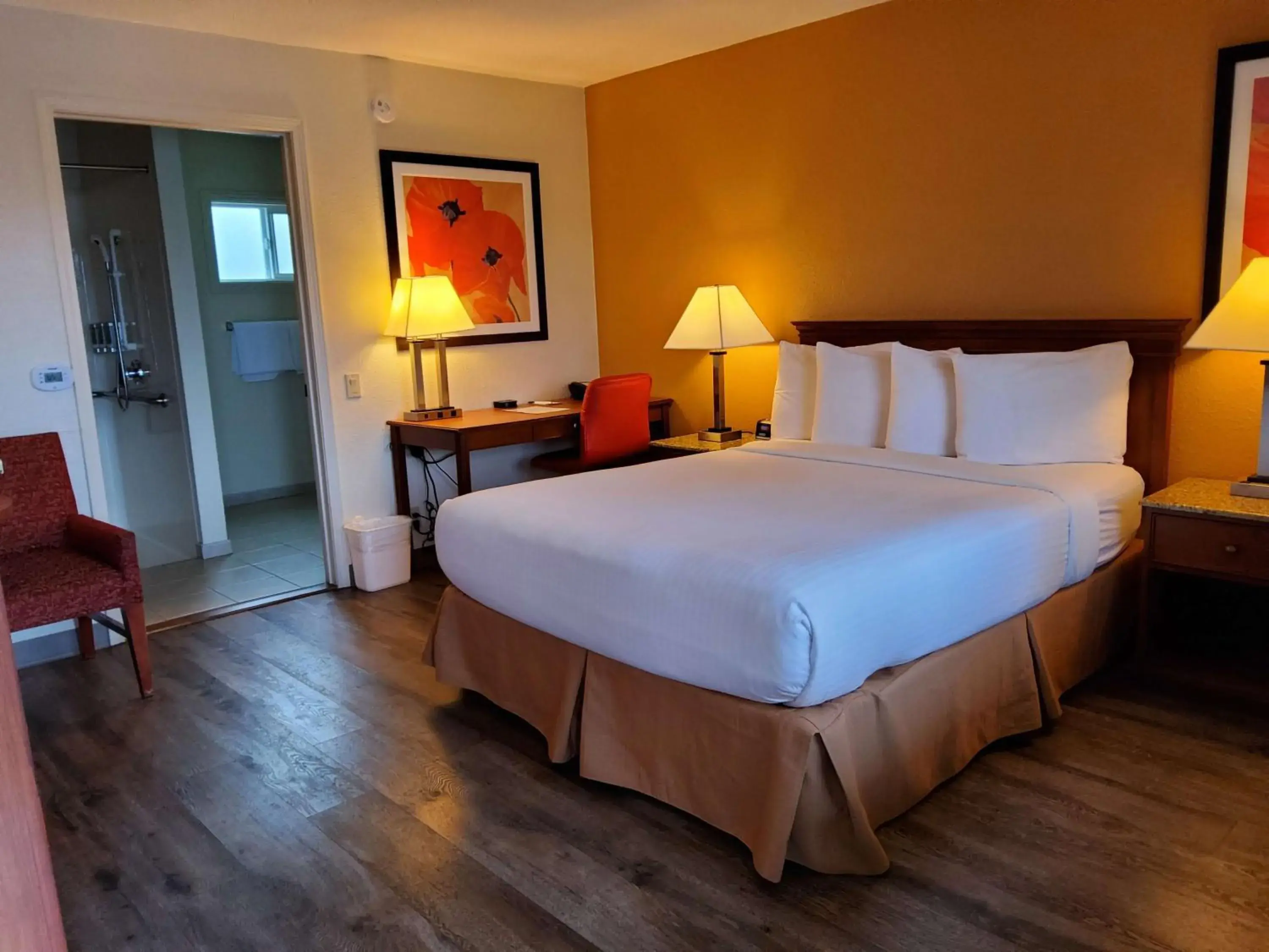 Bedroom, Bed in Best Western Golden Key Bedroom, Bed in Best Western Golden Key