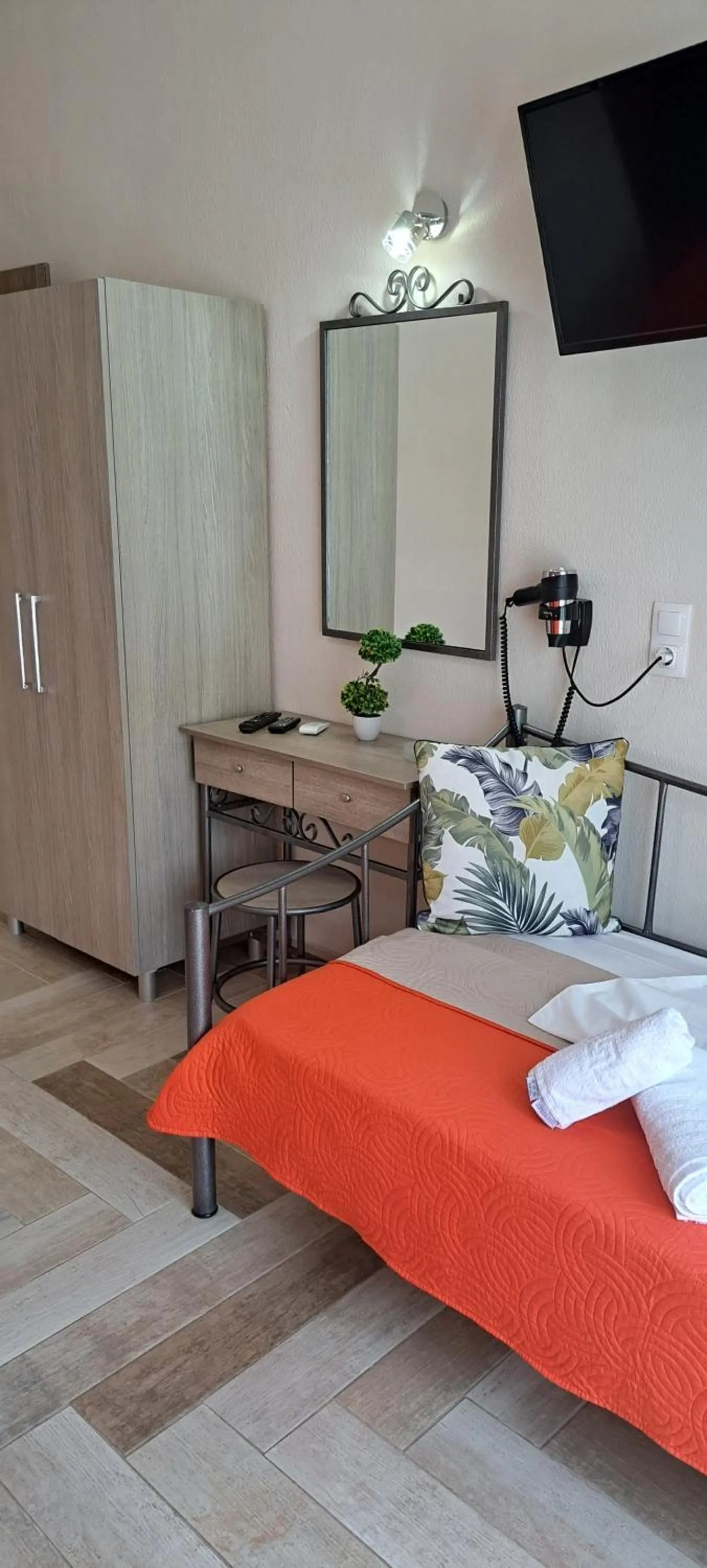 Bed in Christodoulos Eleftheria House