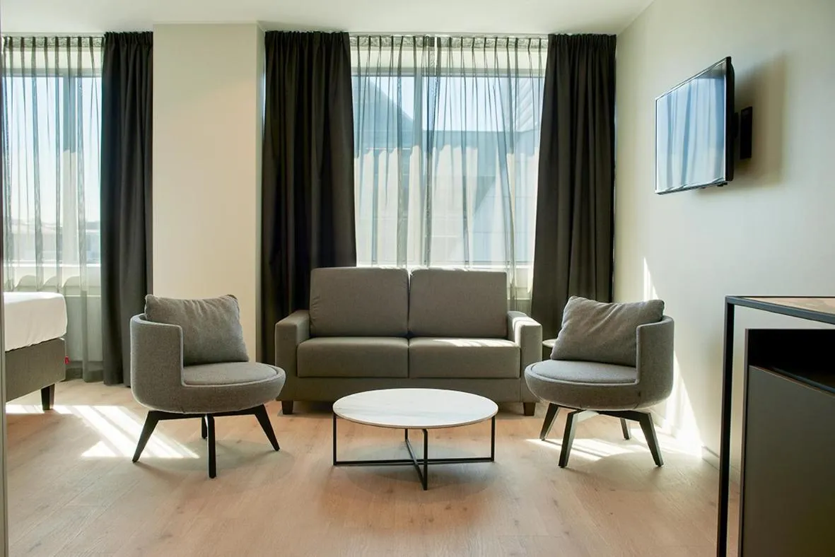 Dining area in Tallink City Hotel