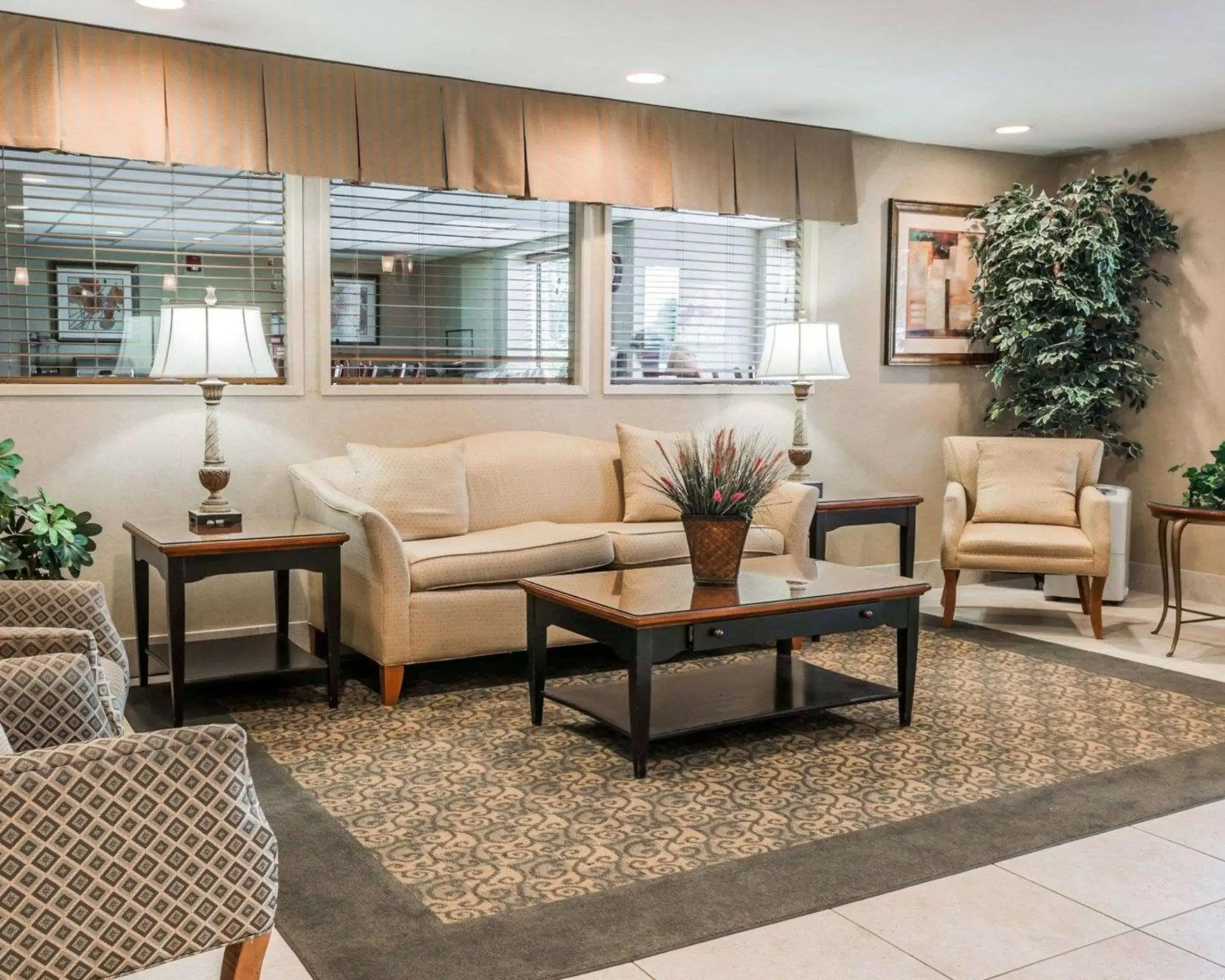 Lobby or reception in Comfort Inn Lobby or reception in Comfort Inn