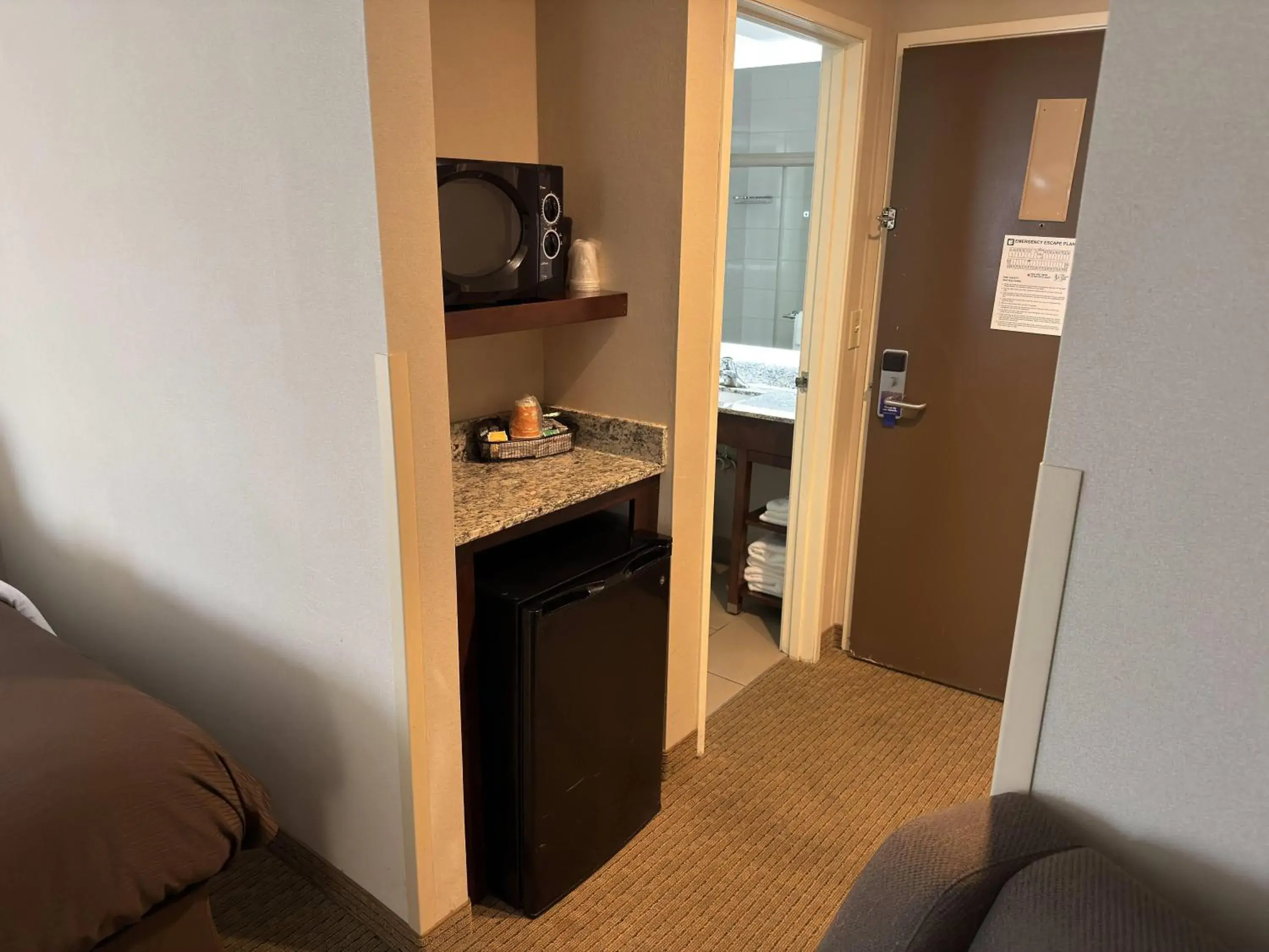 Photo of the whole room in Wingate by Wyndham Utica Photo of the whole room in Wingate by Wyndham Utica