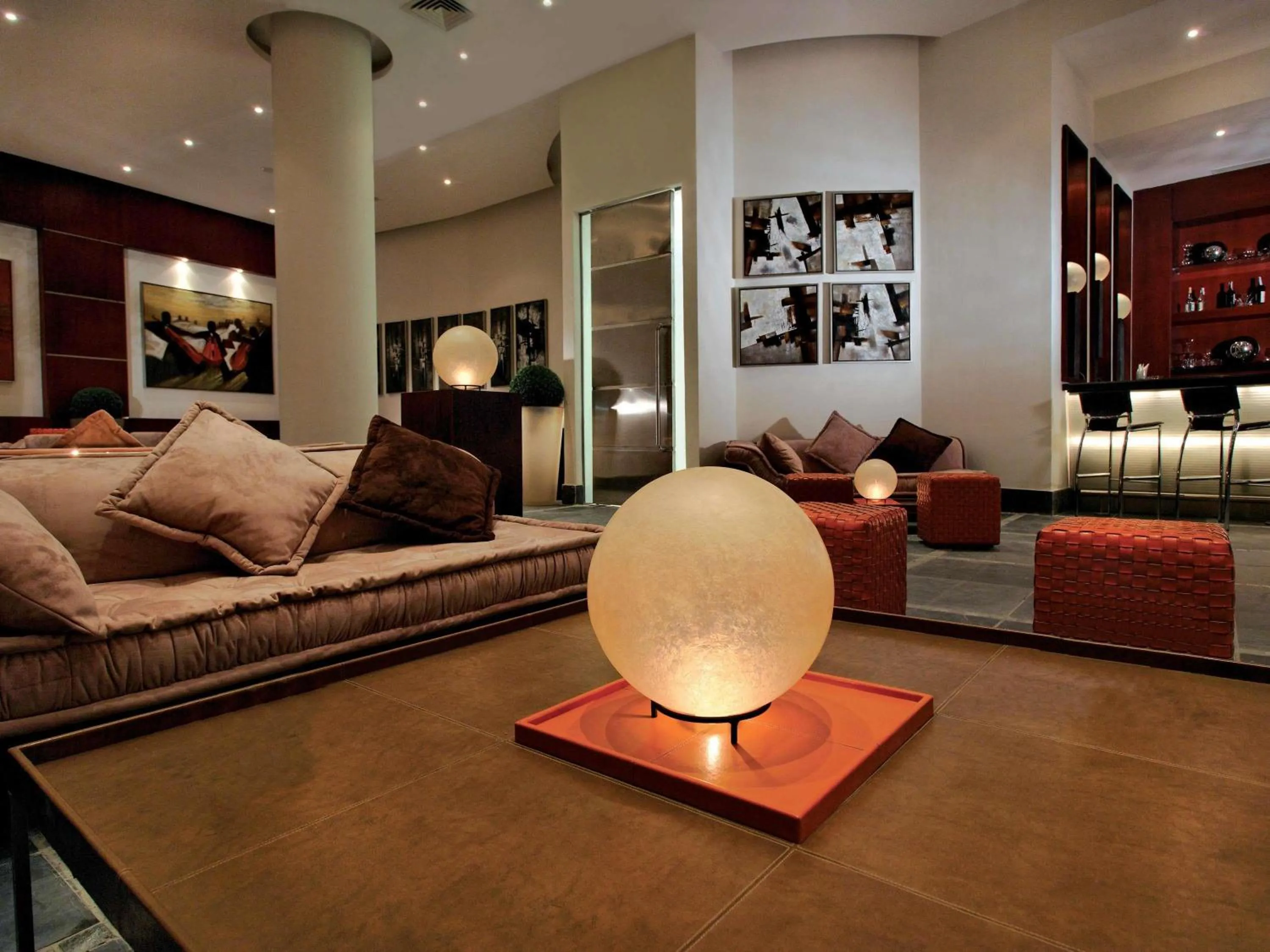 Lounge or bar in Mövenpick Resort El Sokhna