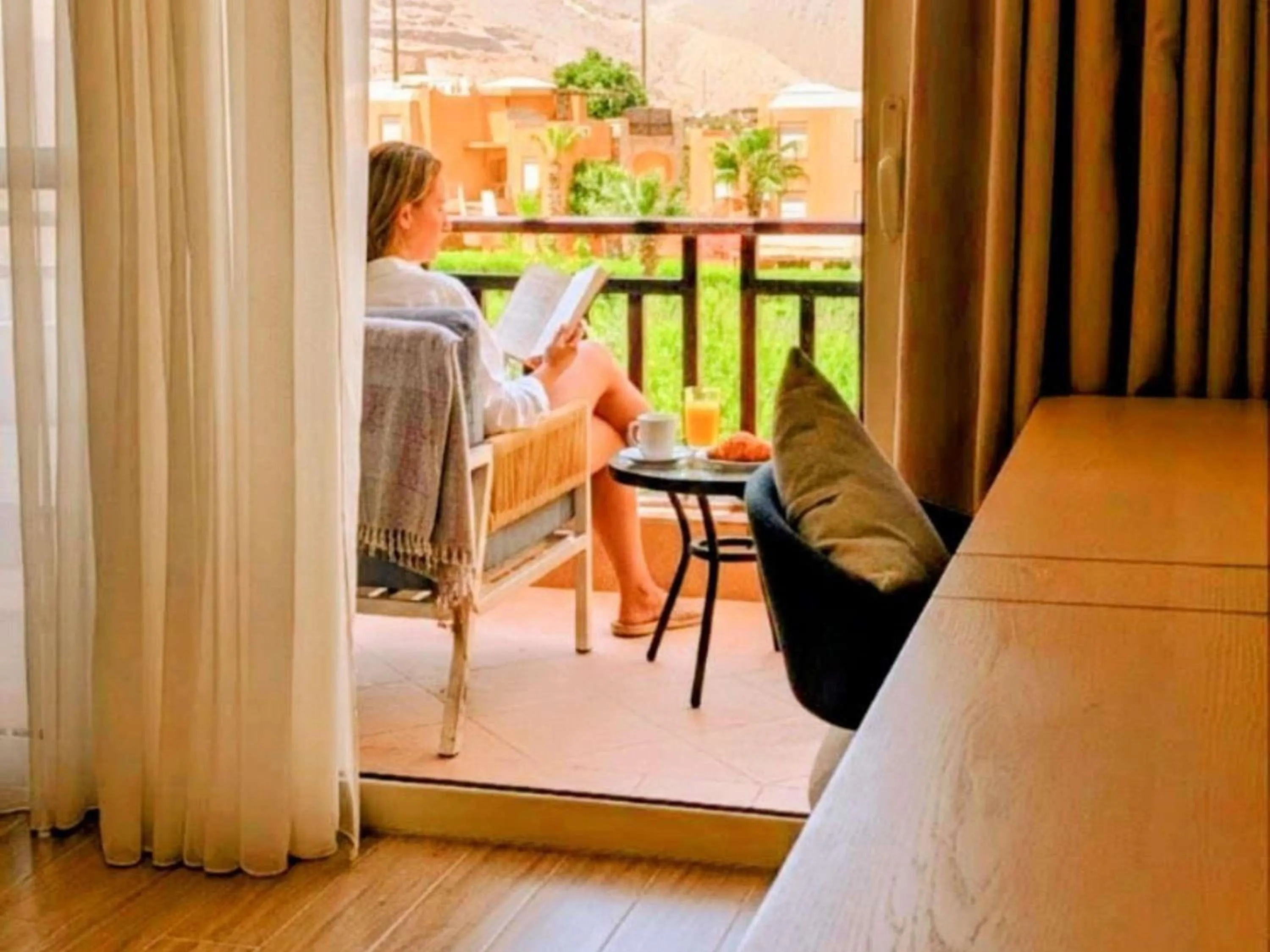 Bedroom in Mövenpick Resort El Sokhna