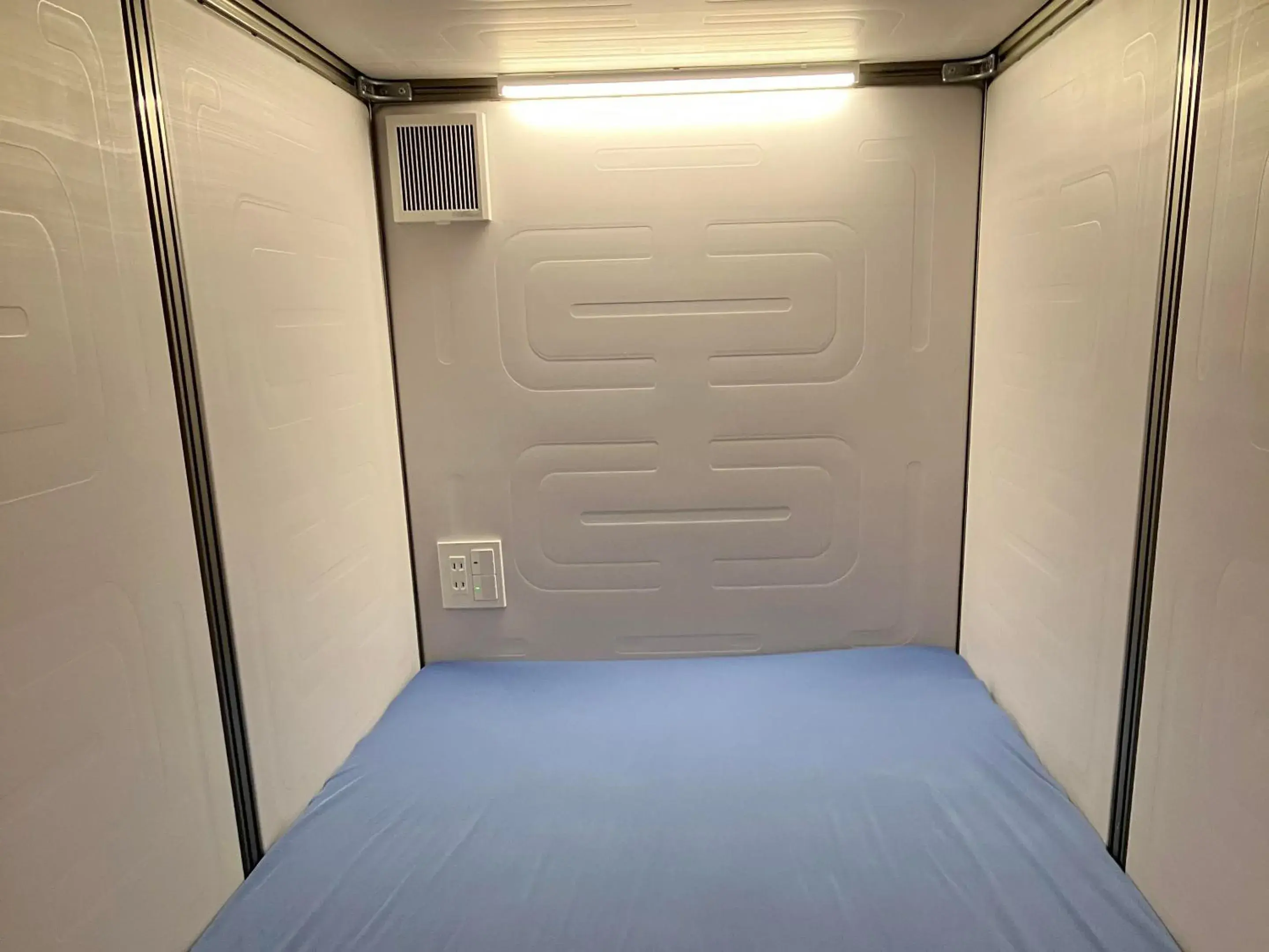 Bunk Bed in Male Dormitory Room in HOTEL PAiKAJi Bunk Bed in Male Dormitory Room in HOTEL PAiKAJi