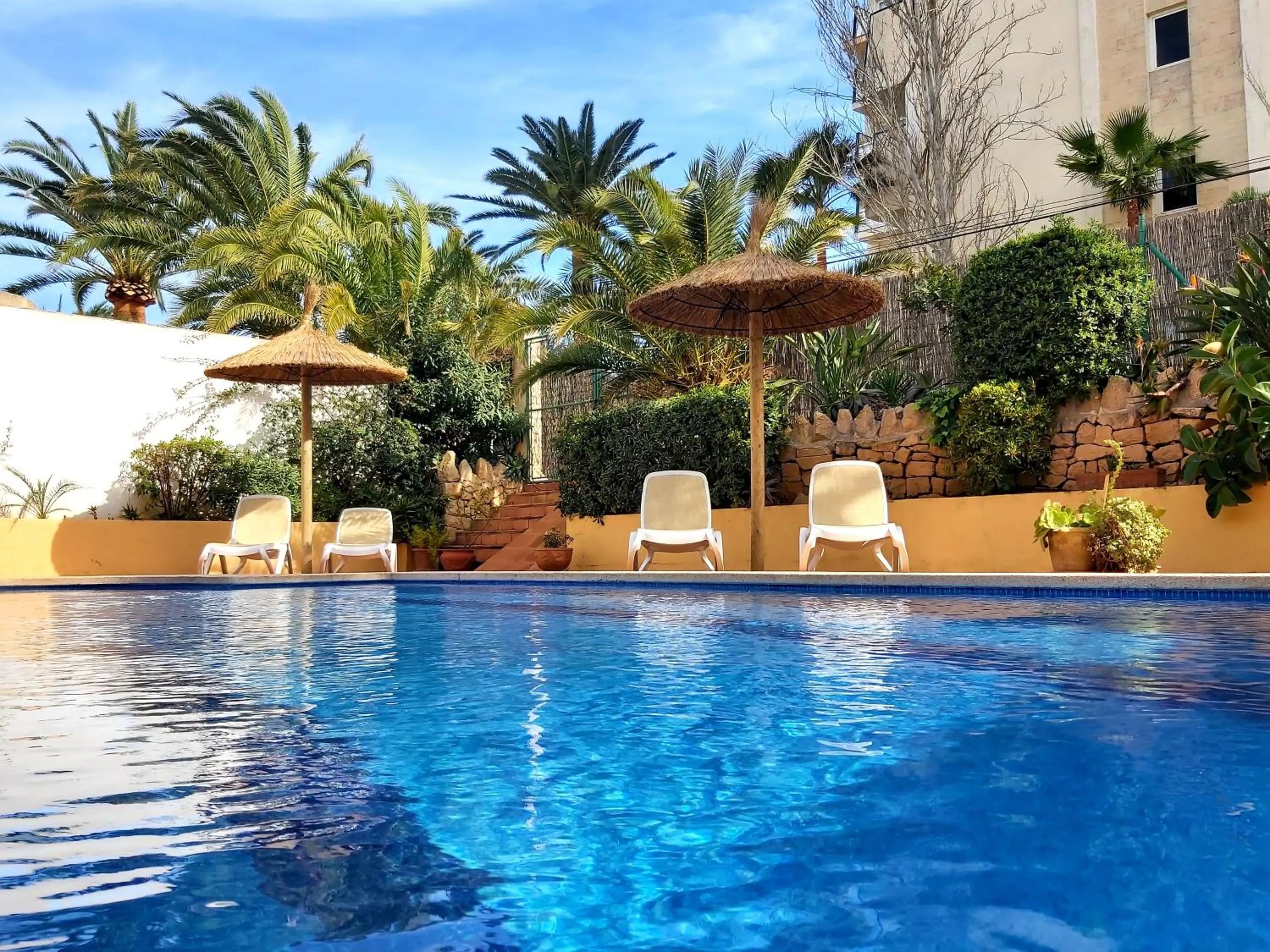 Swimming pool in Hostal Bahía Azul