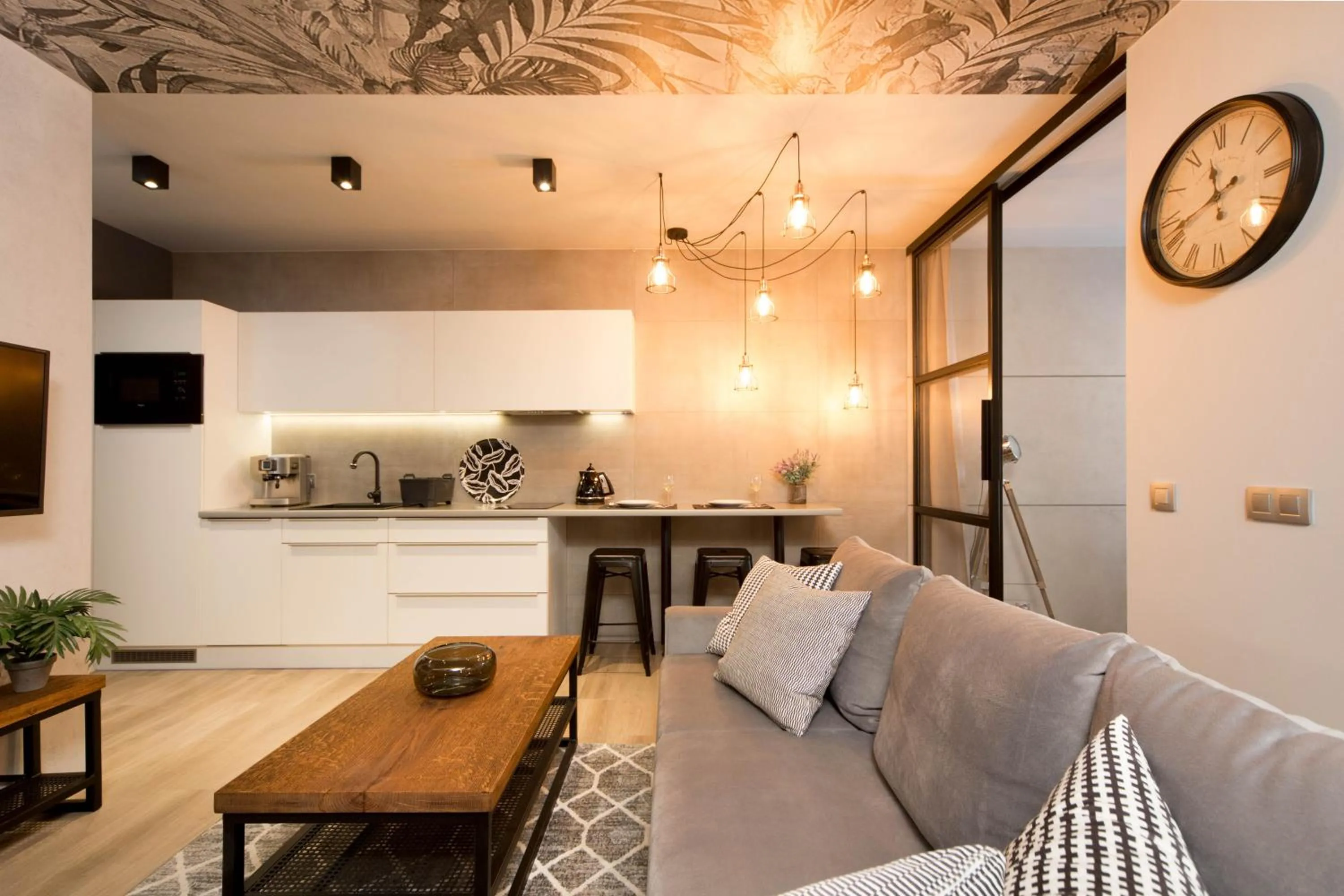 Kitchen or kitchenette in Jacuzzi Apartments