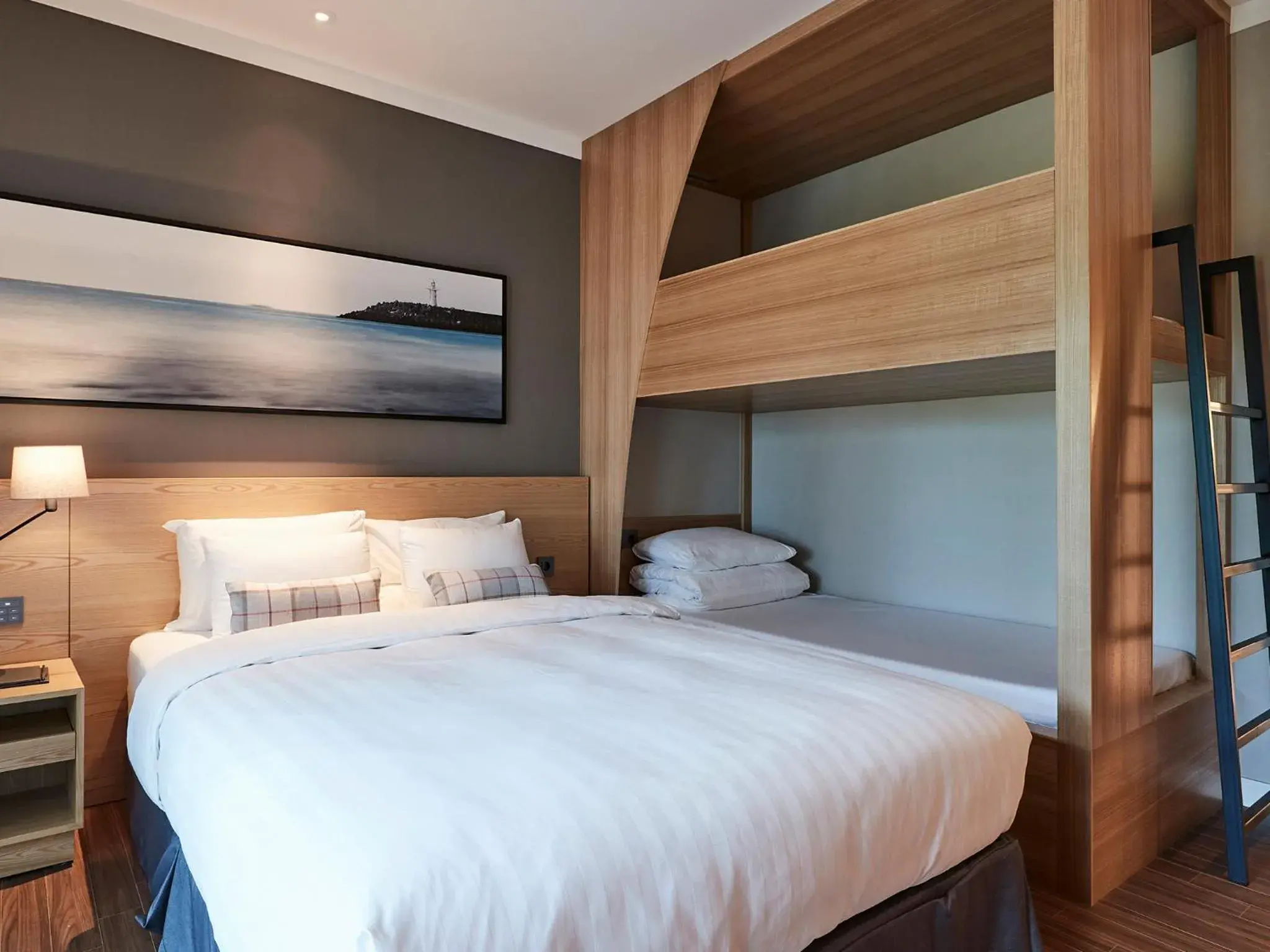 Family Terrace Room with Bunk Bed in The Suites Hotel Jeju Family Terrace Room with Bunk Bed in The Suites Hotel Jeju