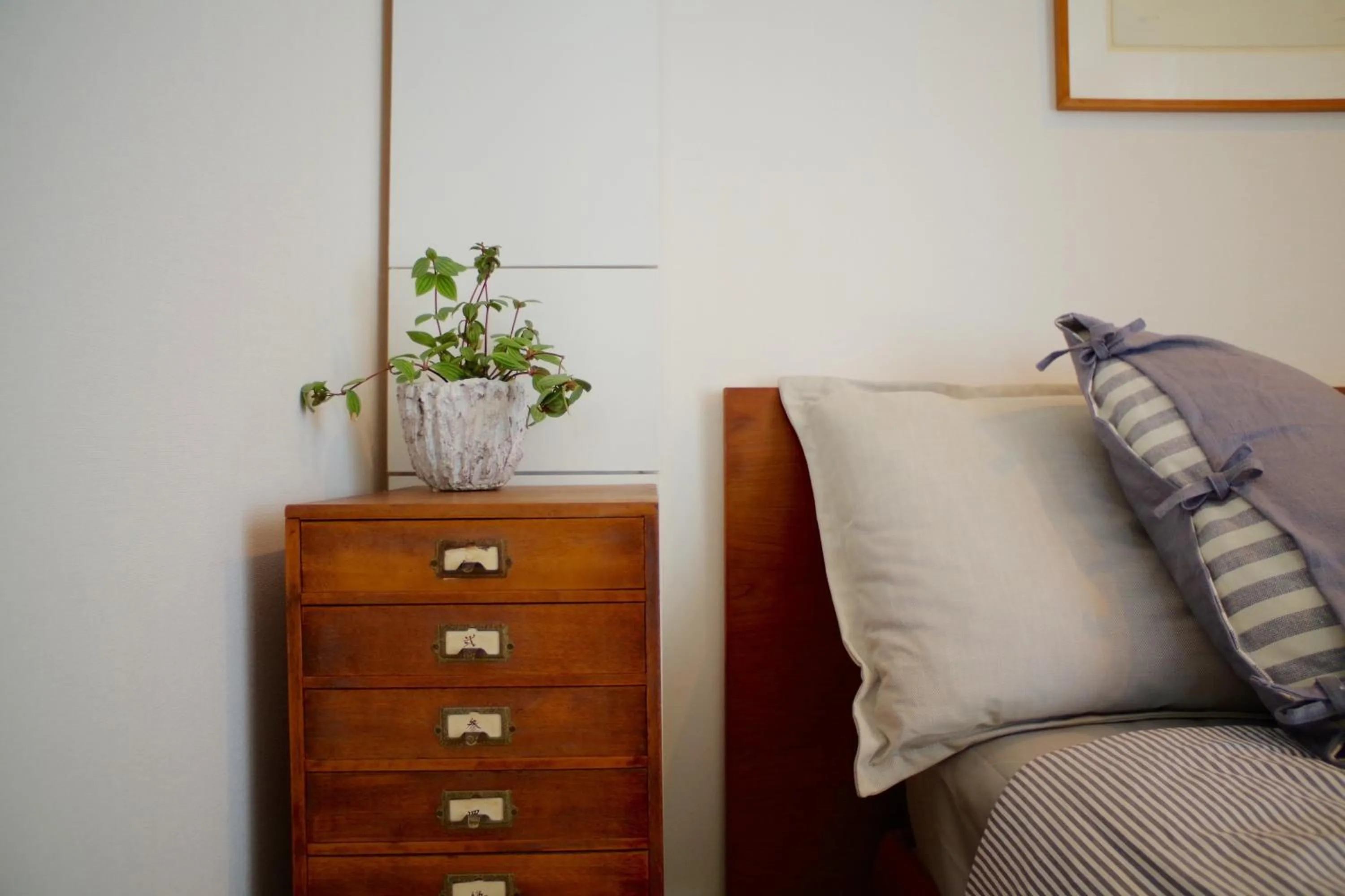 Decorative detail in Sango Katase Guest Rooms