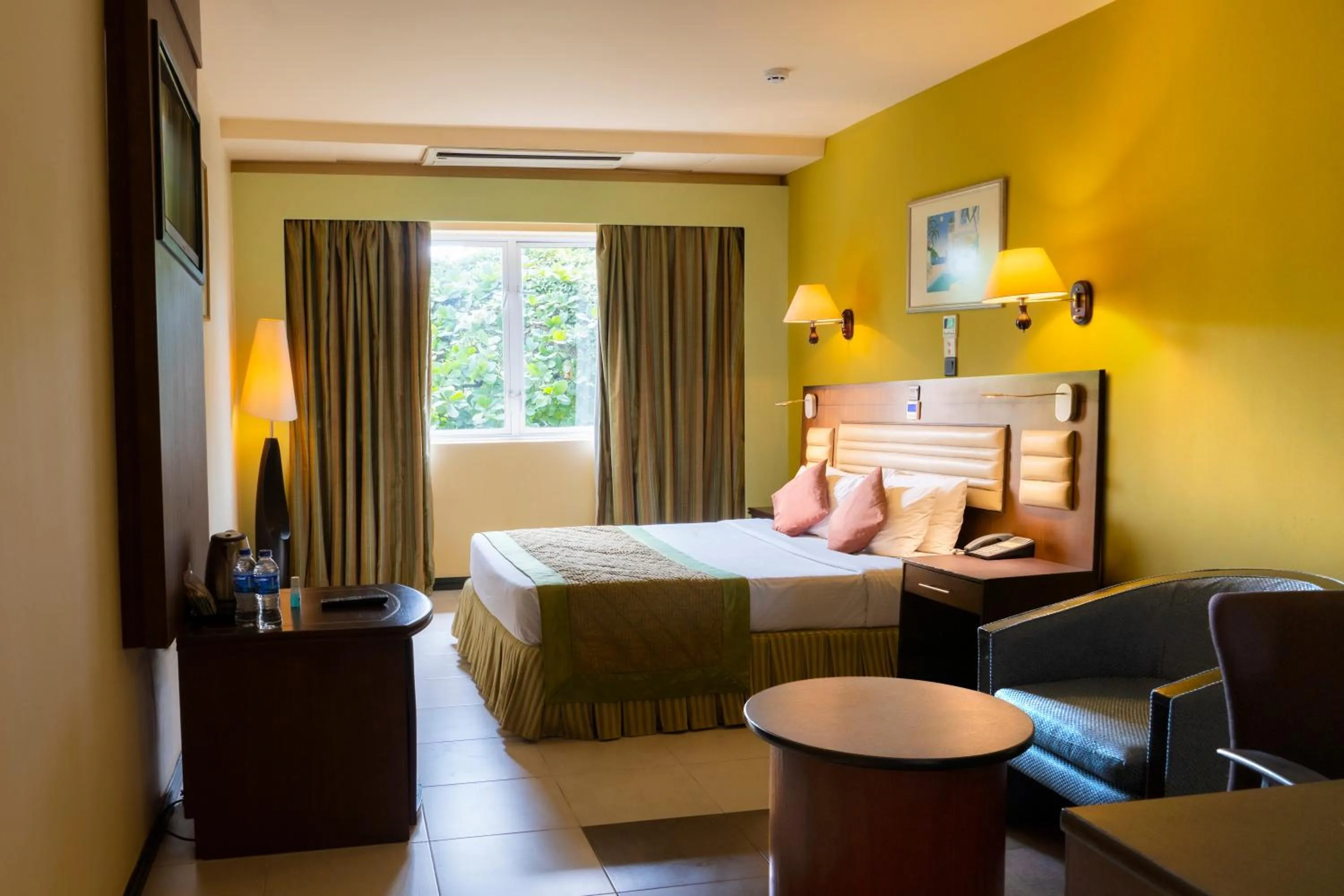 Bed in Ramada Katunayake