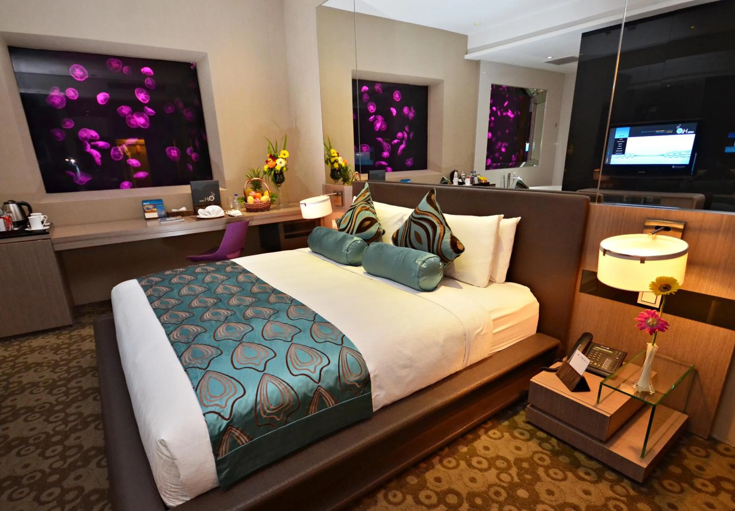 Bedroom, Bed in Hotel H2O