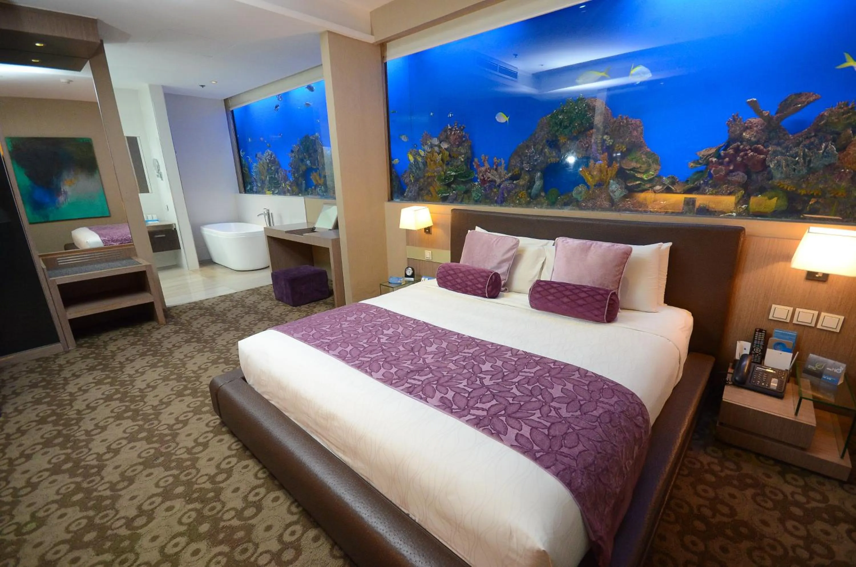 Photo of the whole room, Bed in Hotel H2O