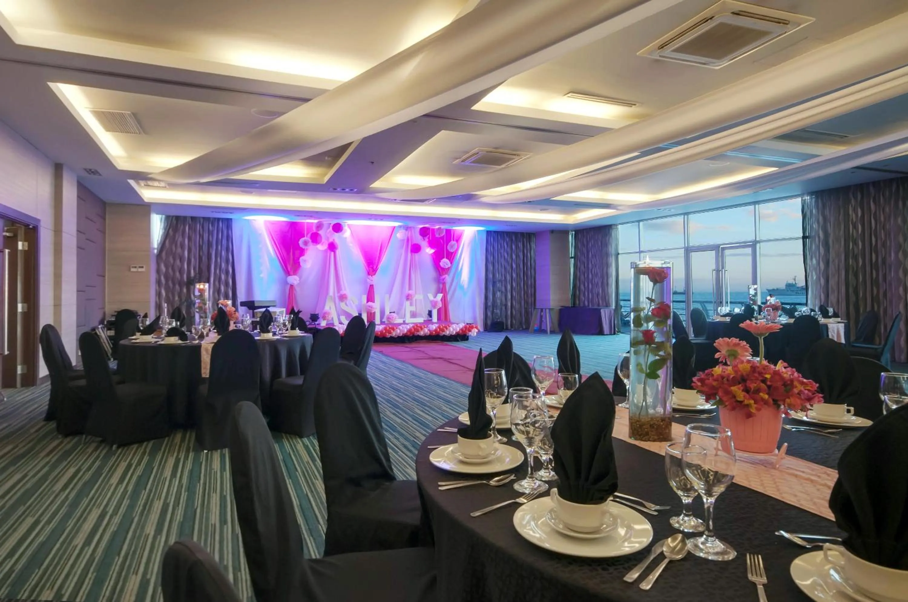Banquet/Function facilities in Hotel H2O
