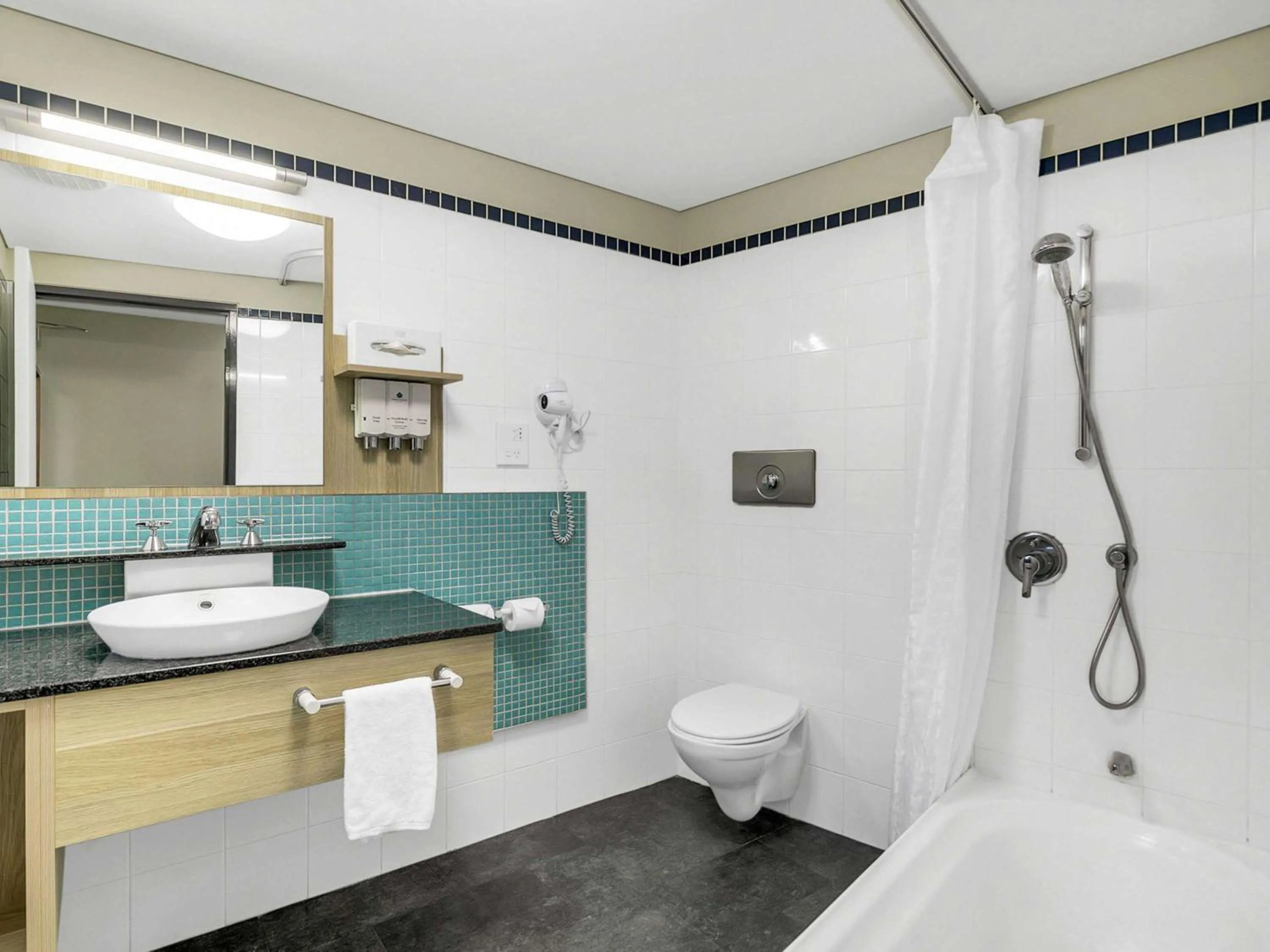 Bathroom in Kingfisher Bay Resort