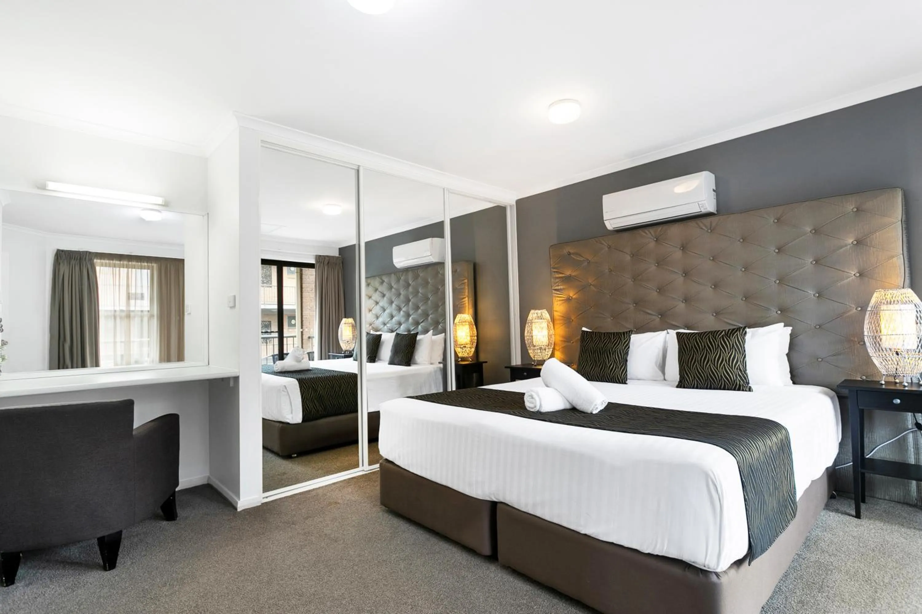Photo of the whole room, Bed in Peninsula Nelson Bay Motel and Serviced Apartments