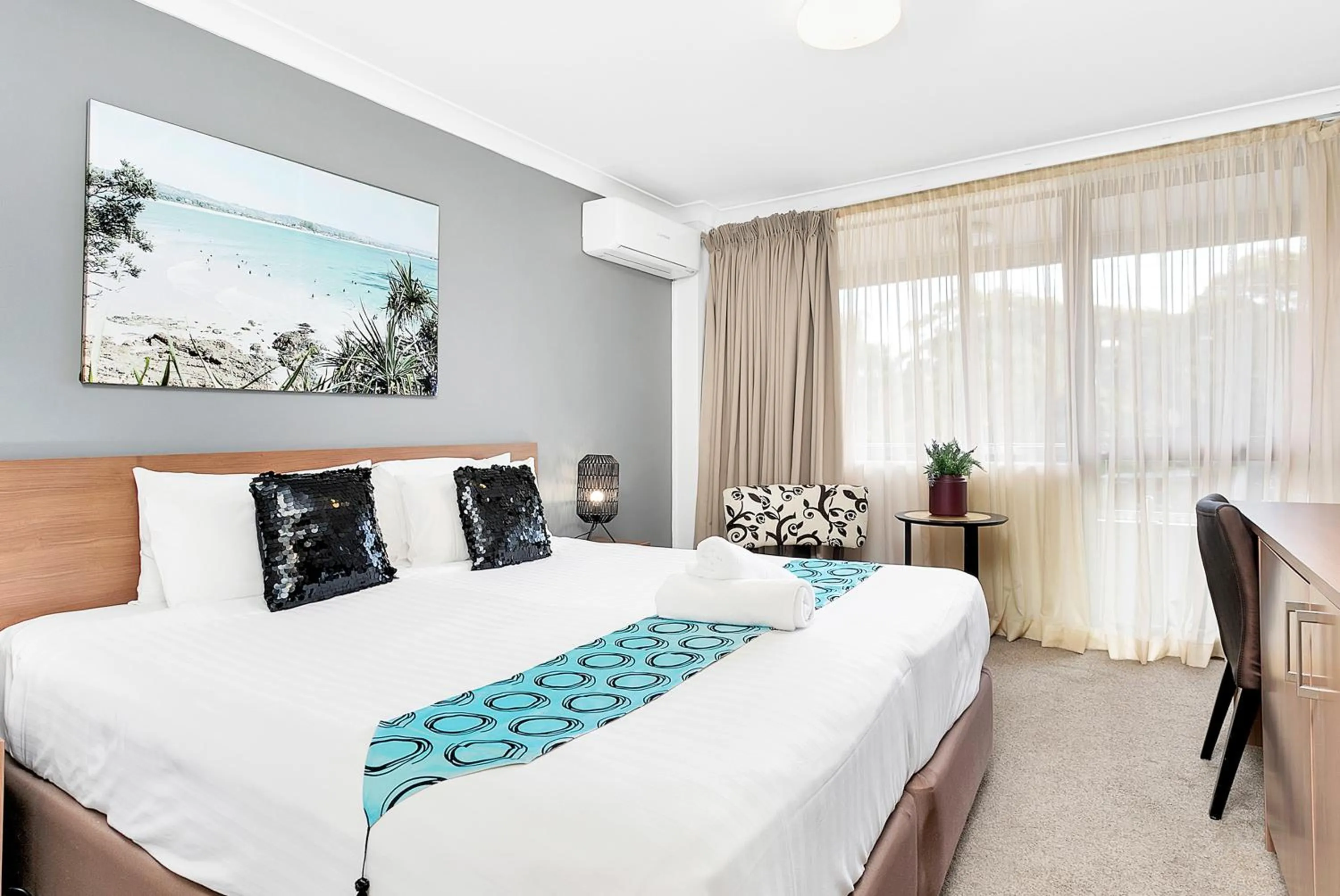 Bedroom, Bed in Peninsula Nelson Bay Motel and Serviced Apartments