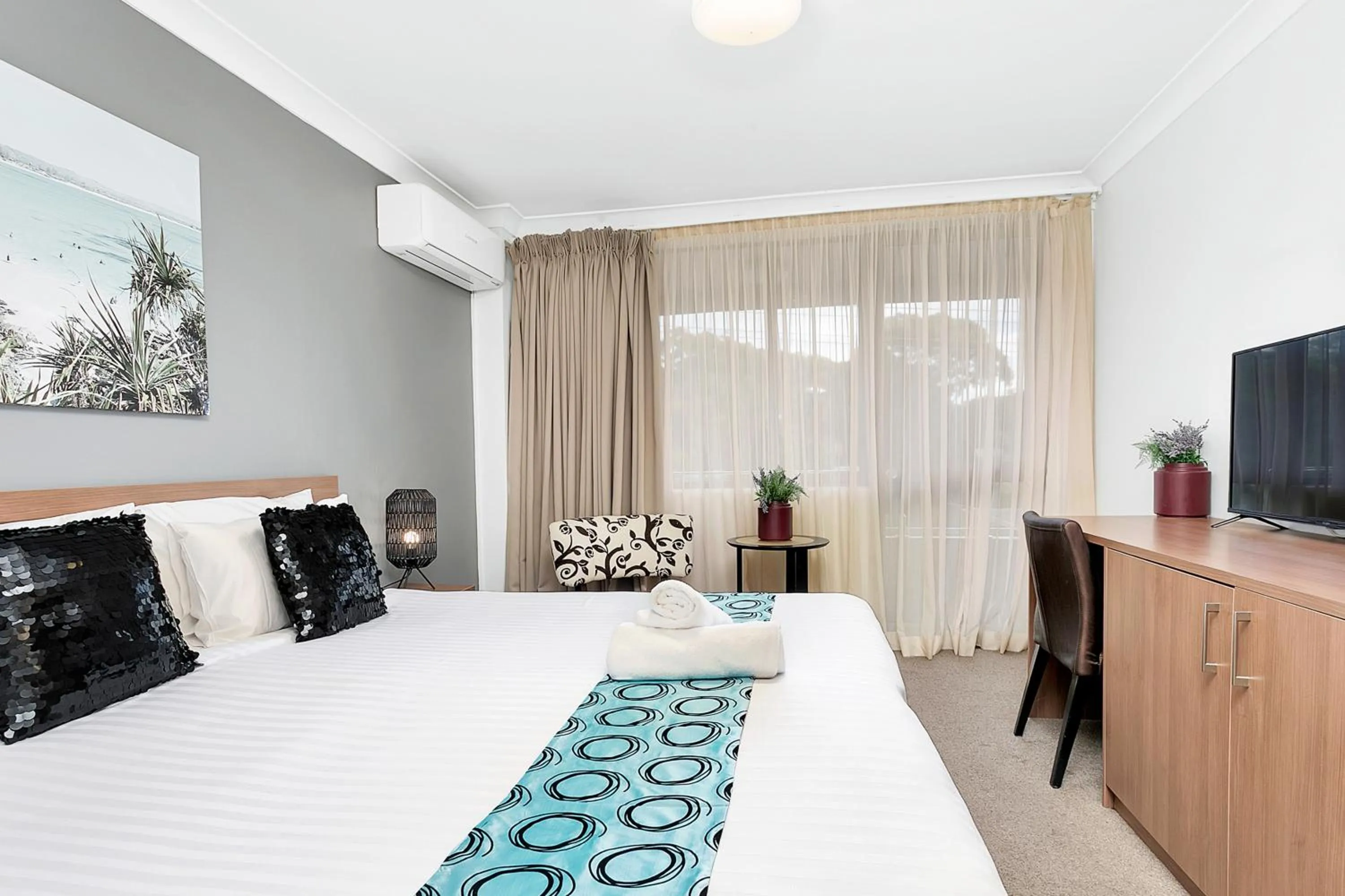 Bed in Peninsula Nelson Bay Motel and Serviced Apartments