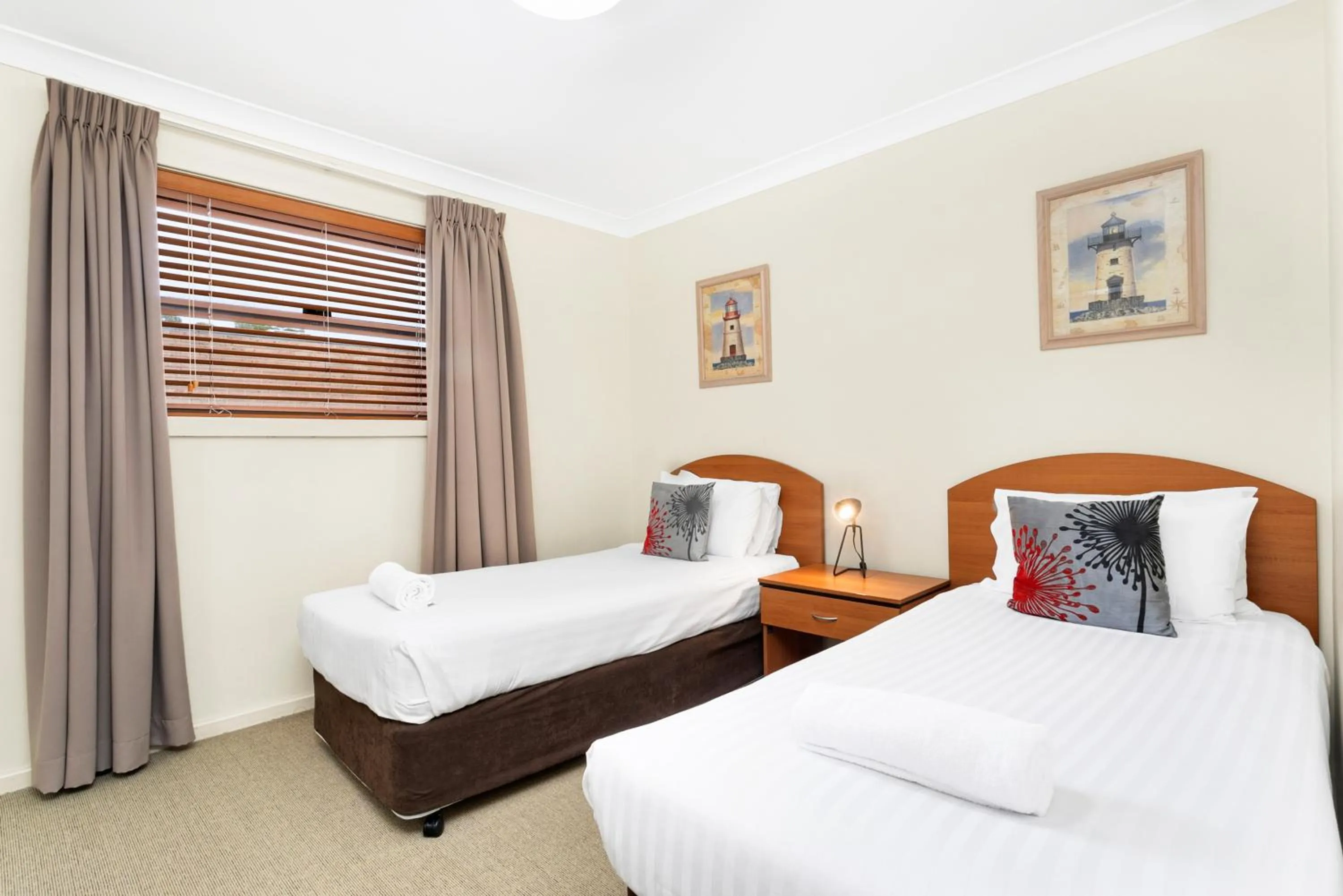 Bedroom, Bed in Peninsula Nelson Bay Motel and Serviced Apartments