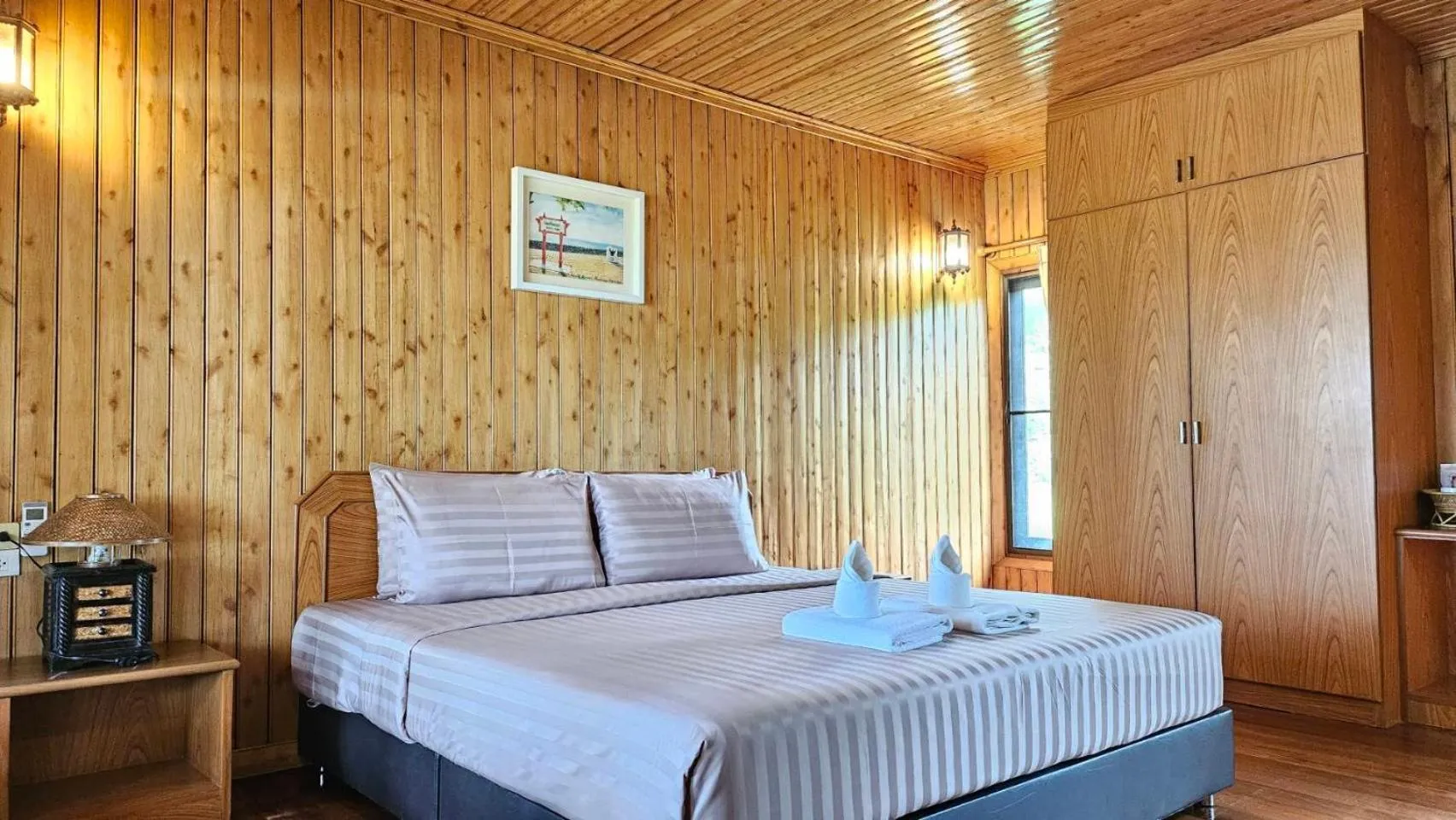 Bedroom, Bed in Rocky Point Resort