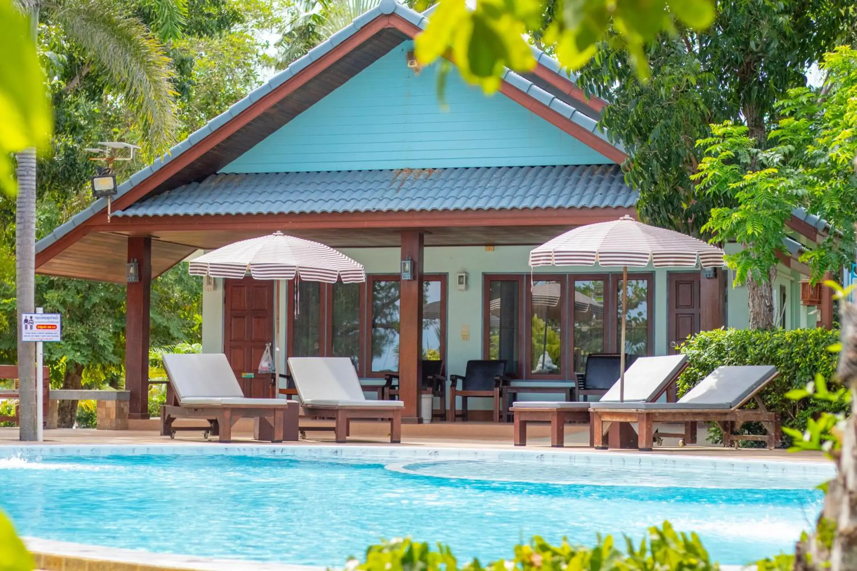 Property building in Rocky Point Resort Property building in Rocky Point Resort