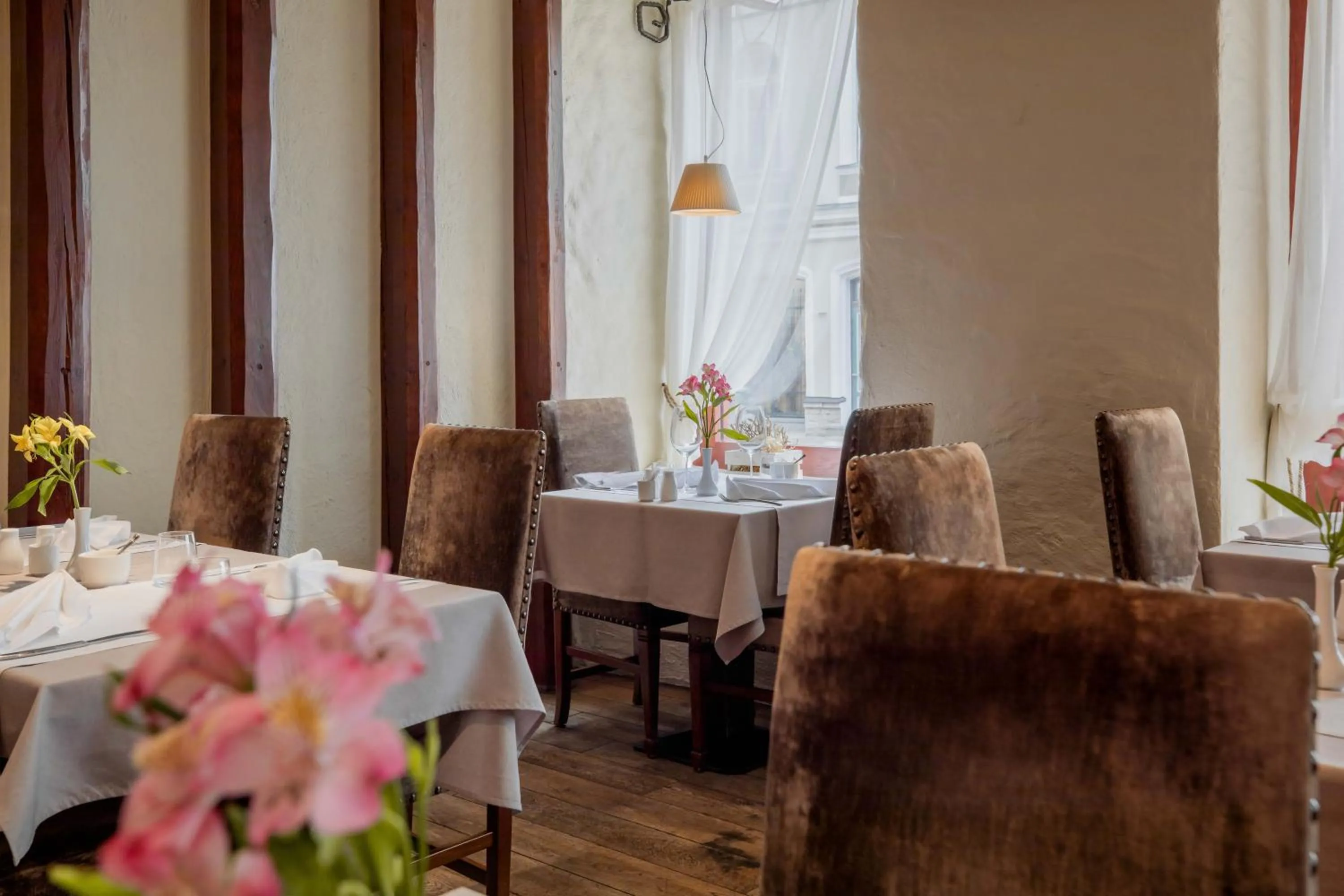 Restaurant/places to eat in Rixwell Collection Savoy Boutique Hotel