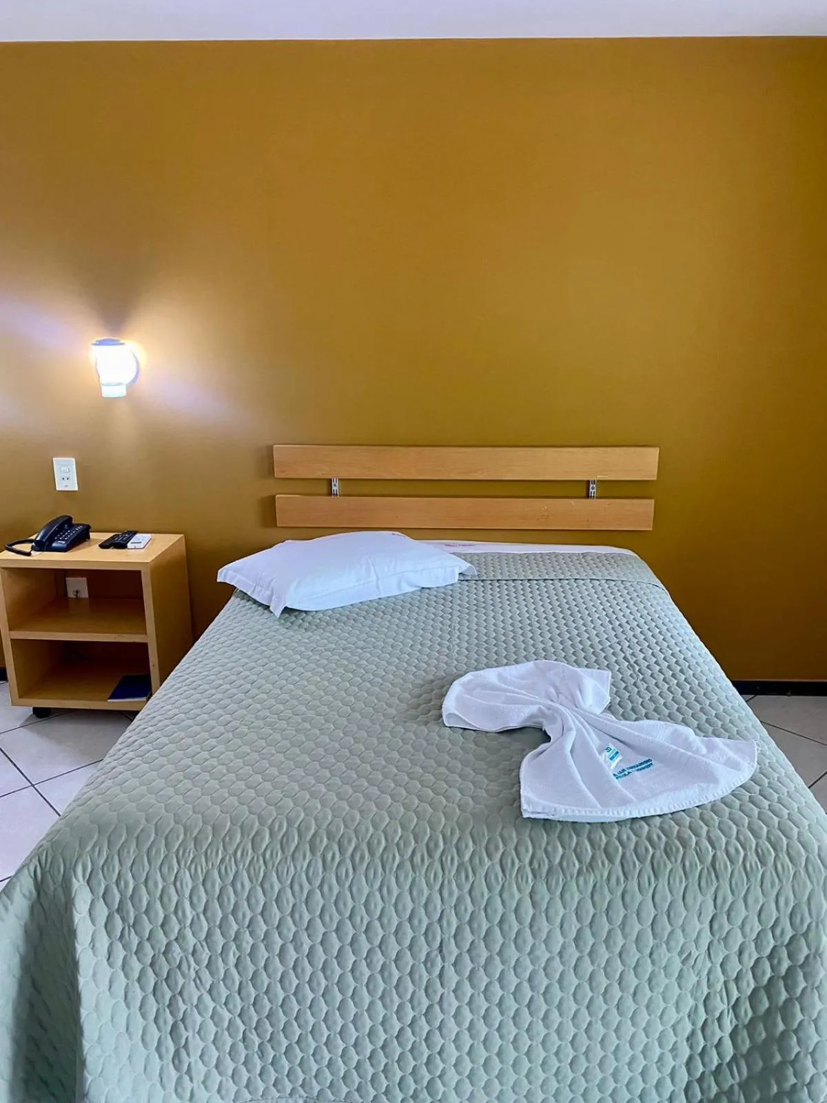 Single Room with Bath - single occupancy in Hotel San Bernardino