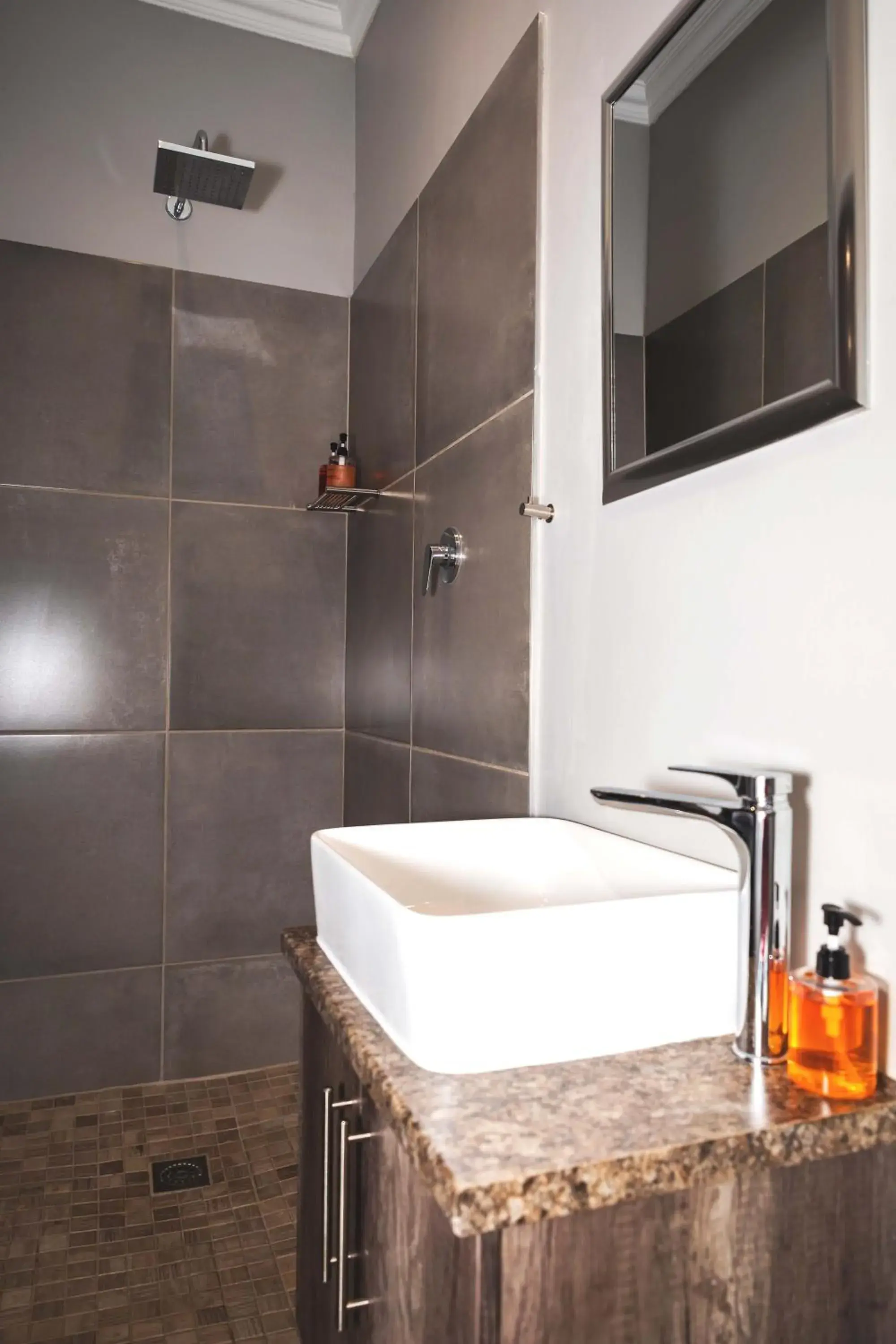 Deluxe Double or Twin Room - single occupancy in Be My Guest Deluxe Double or Twin Room - single occupancy in Be My Guest