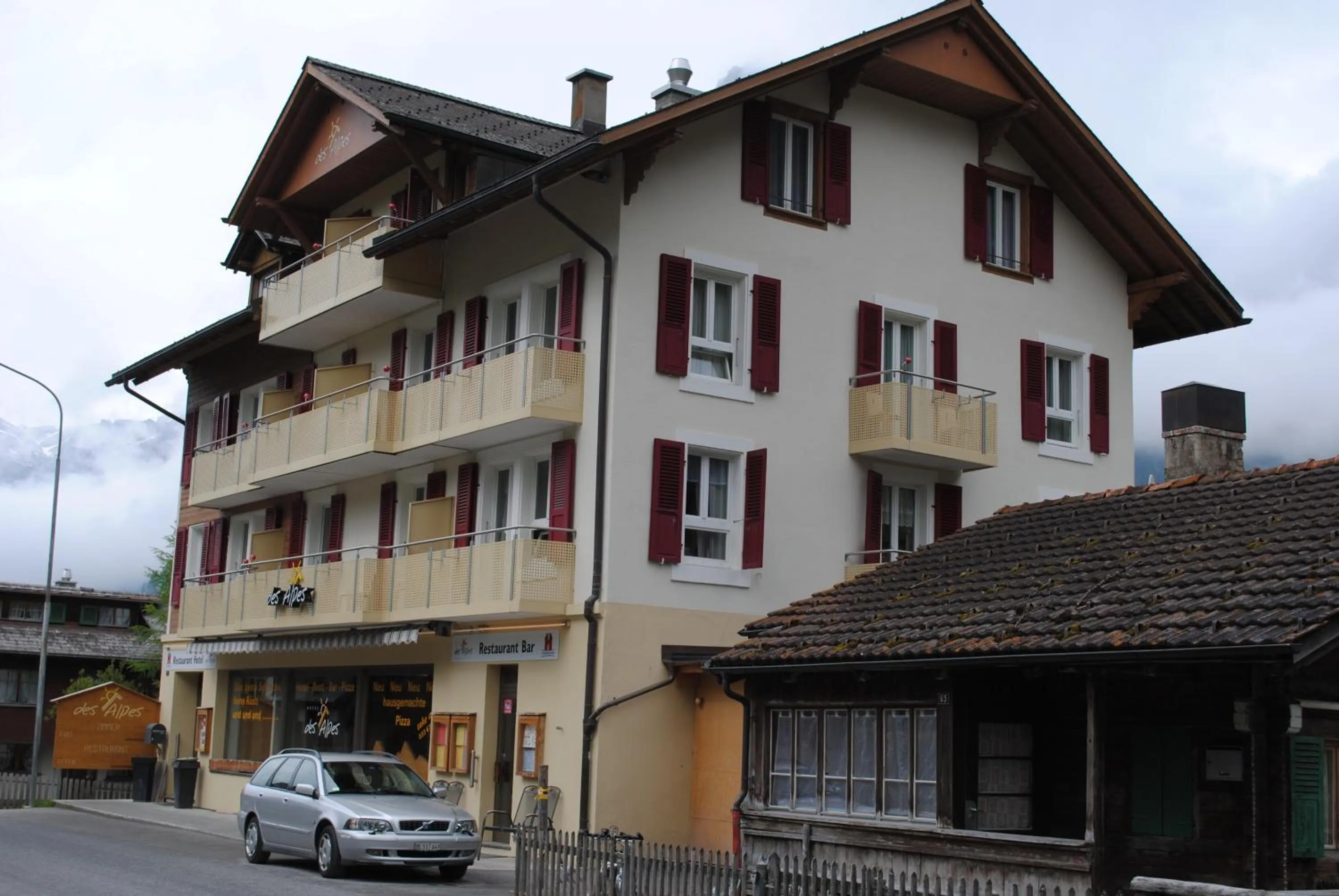 Facade/entrance in Hotel Des Alpes