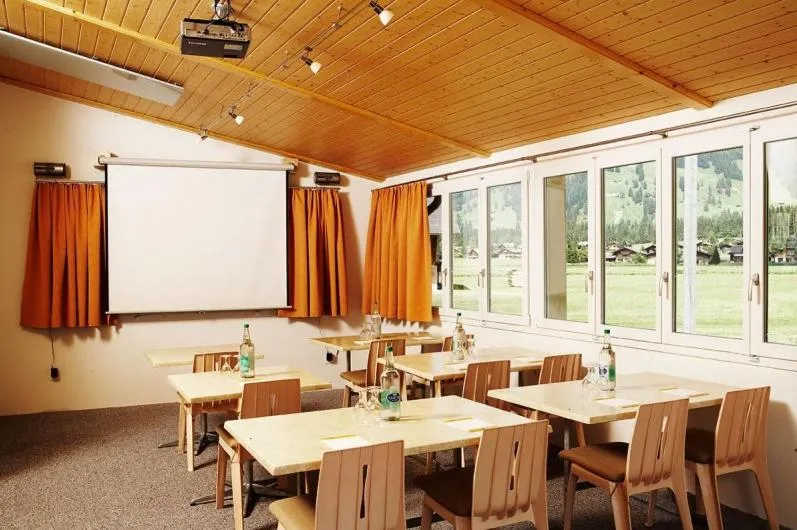 Restaurant/places to eat in Hotel Des Alpes