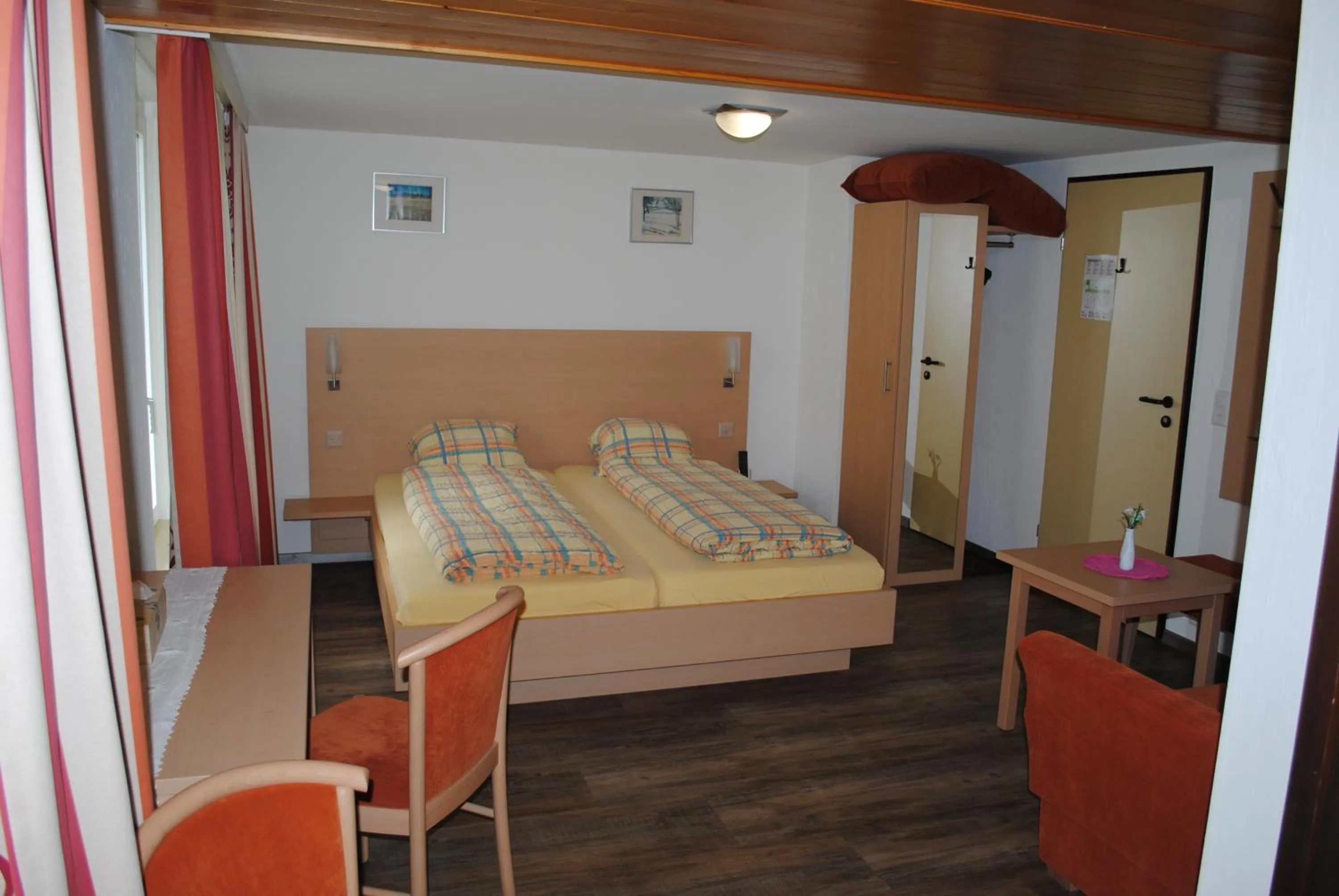 Bed in Hotel Des Alpes