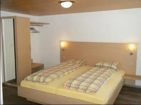 Double Room in Hotel Des Alpes Double Room in Hotel Des Alpes