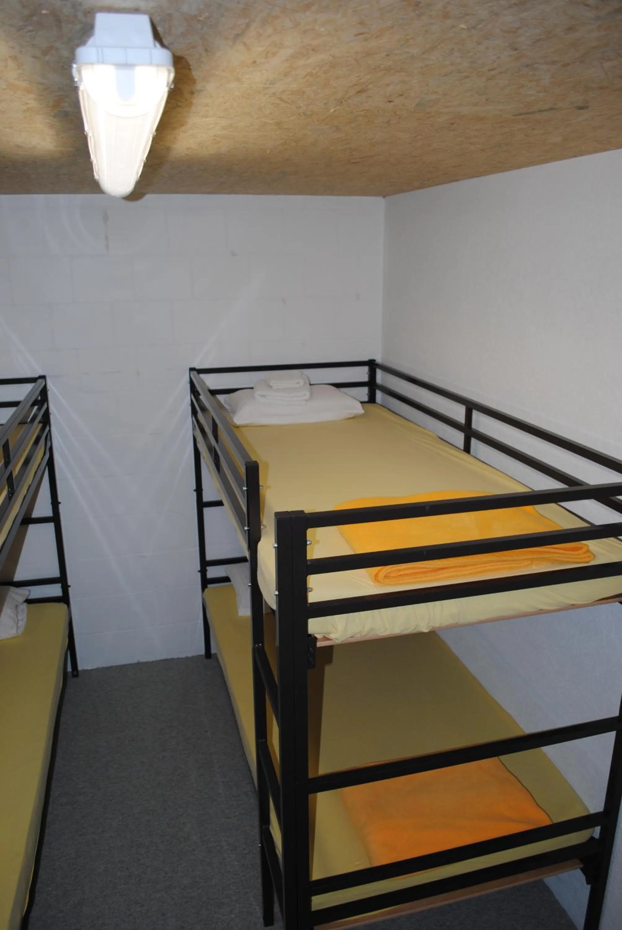 Bed in Hotel Des Alpes