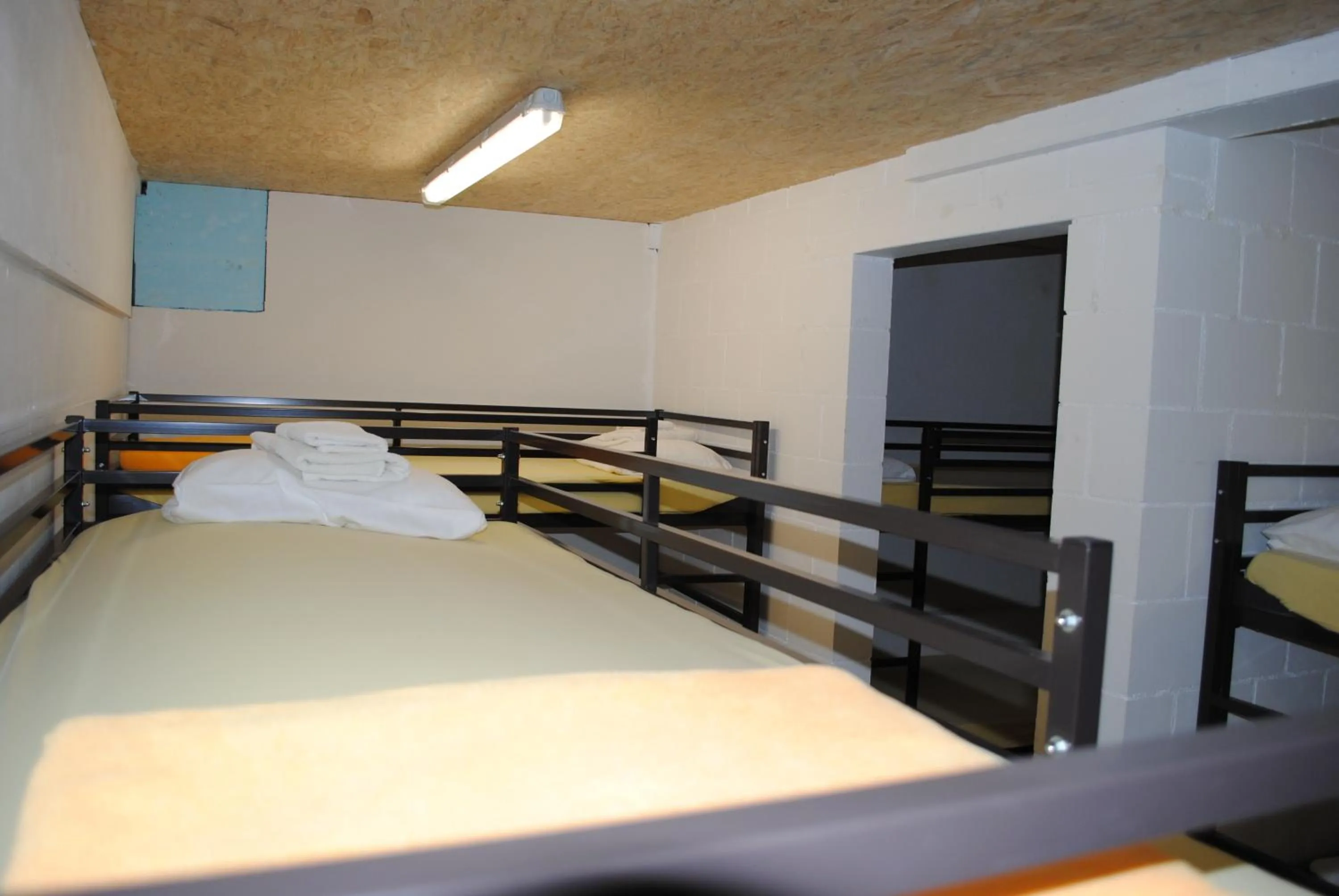 Bed in Hotel Des Alpes