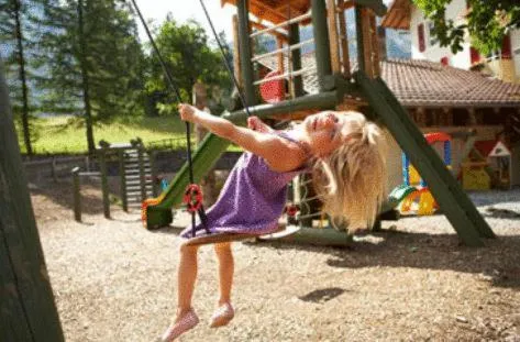 People in Hotel Des Alpes