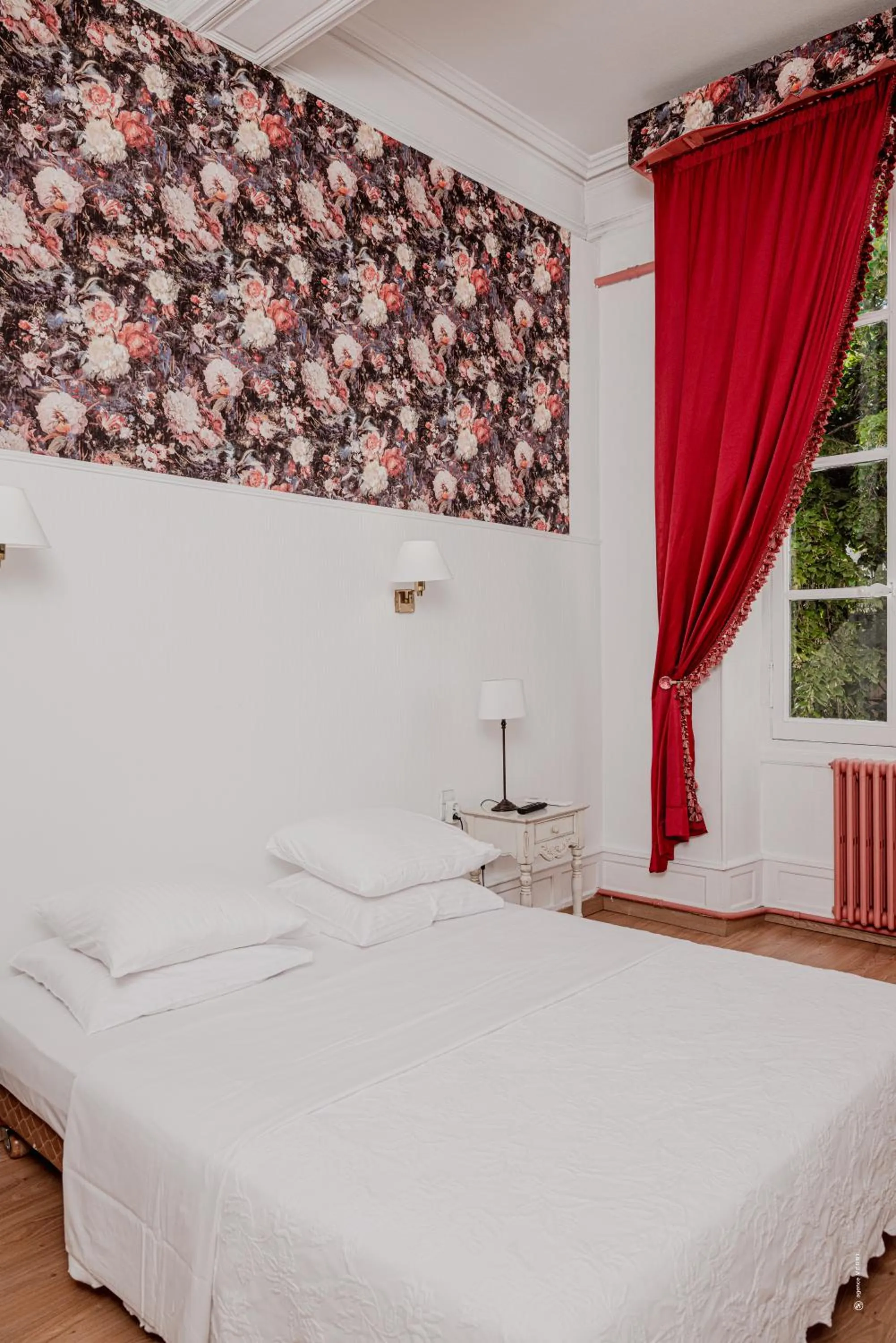 Bed in Hotel Moderne Et Pigeon