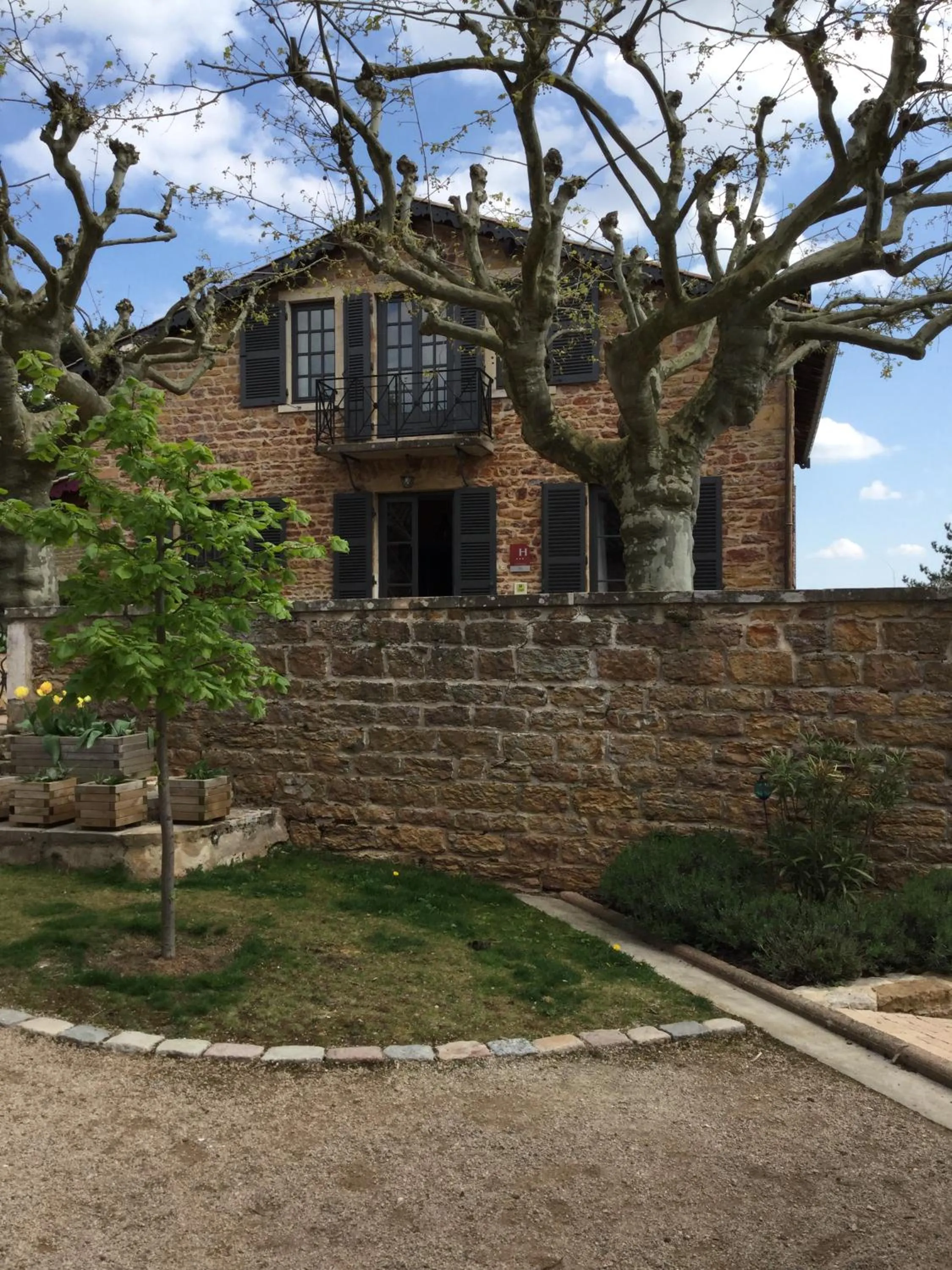 Facade/entrance in Contact Hôtels Le Savigny & Spa