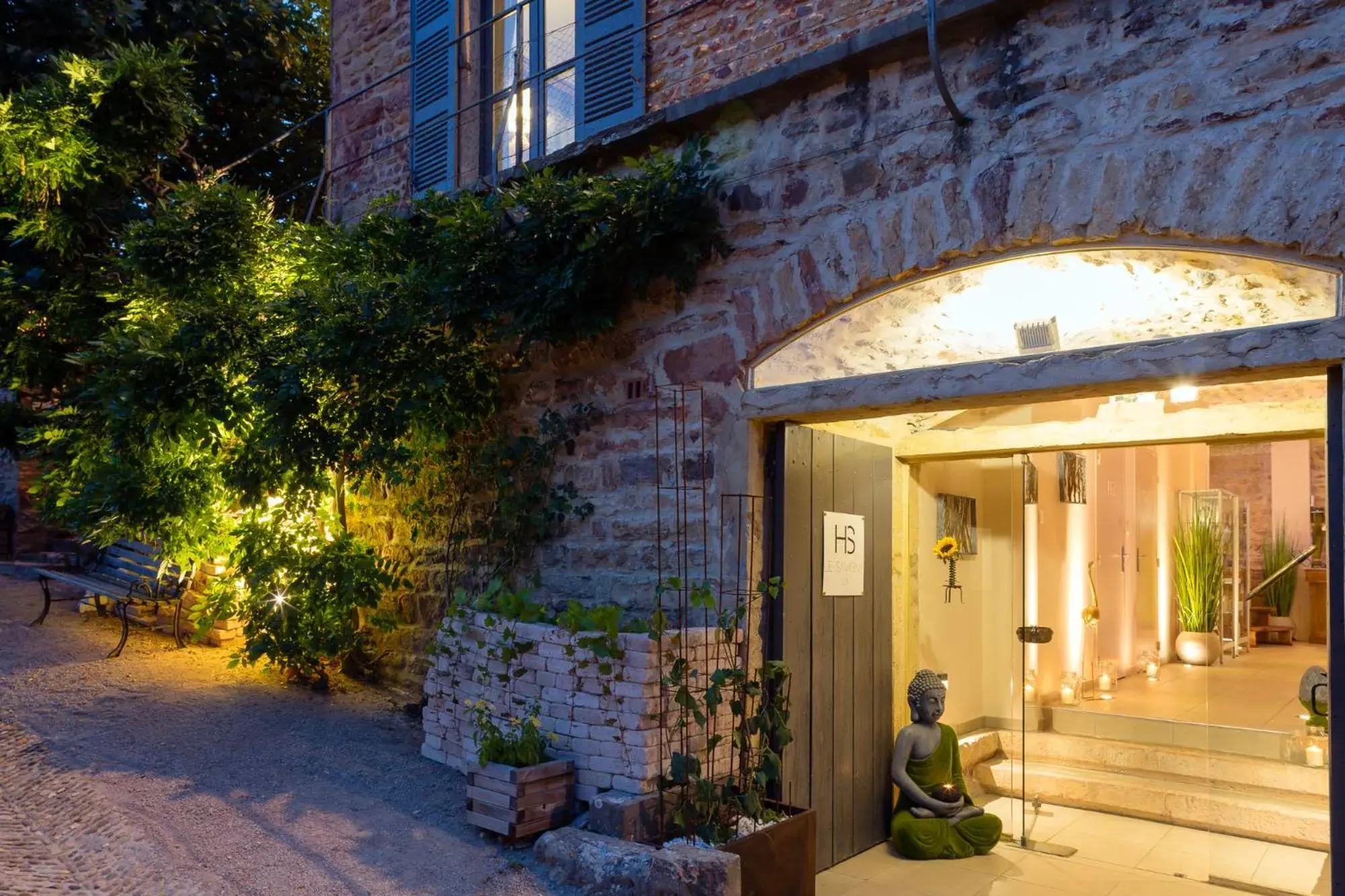 Spa and wellness centre/facilities in Contact Hôtels Le Savigny & Spa Spa and wellness centre/facilities in Contact Hôtels Le Savigny & Spa