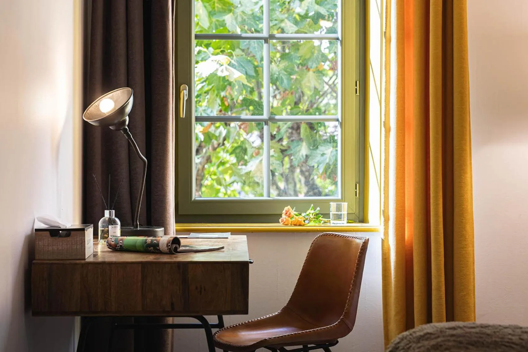 Seating area in Contact Hôtels Le Savigny & Spa