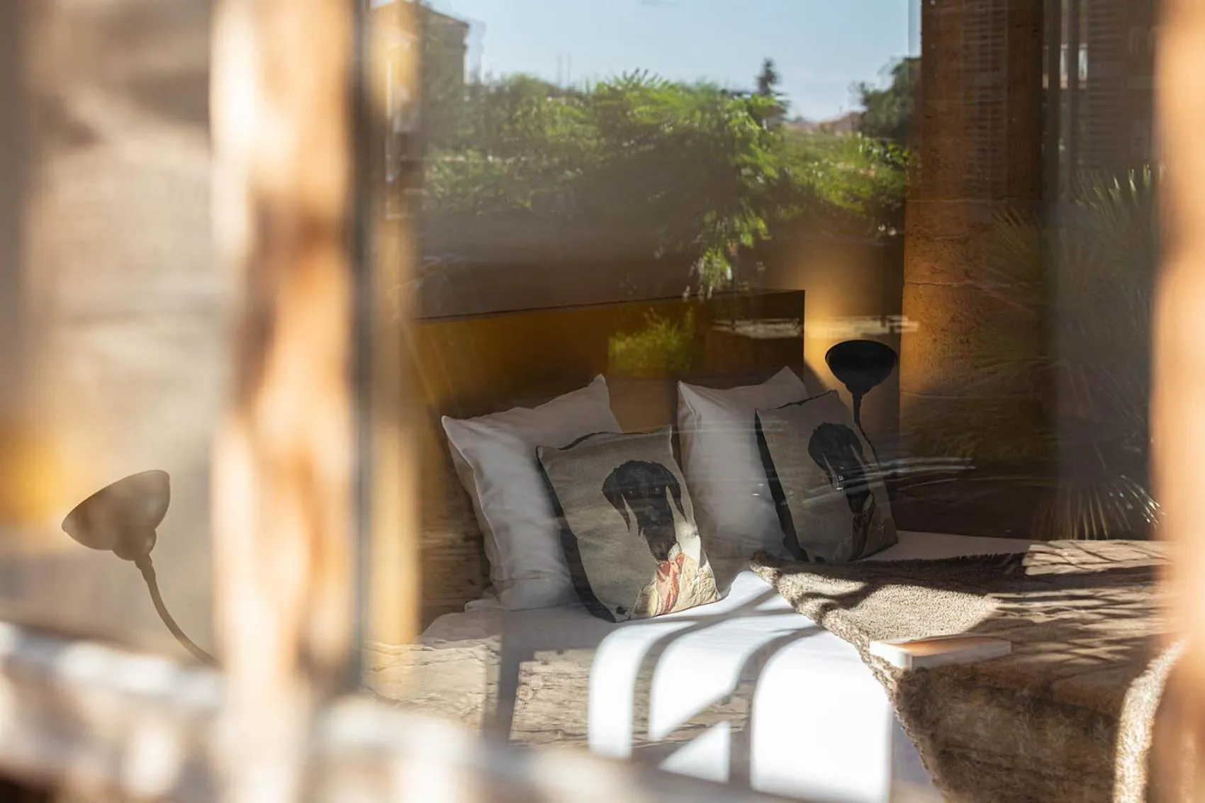 Bed in Contact Hôtels Le Savigny & Spa