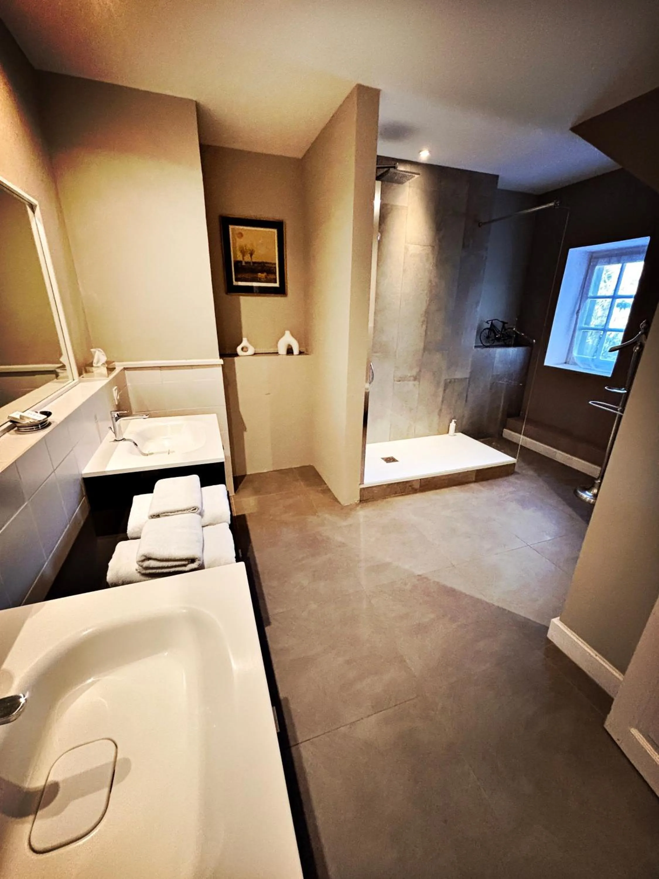 Bathroom in Merci Papa Merci Maman