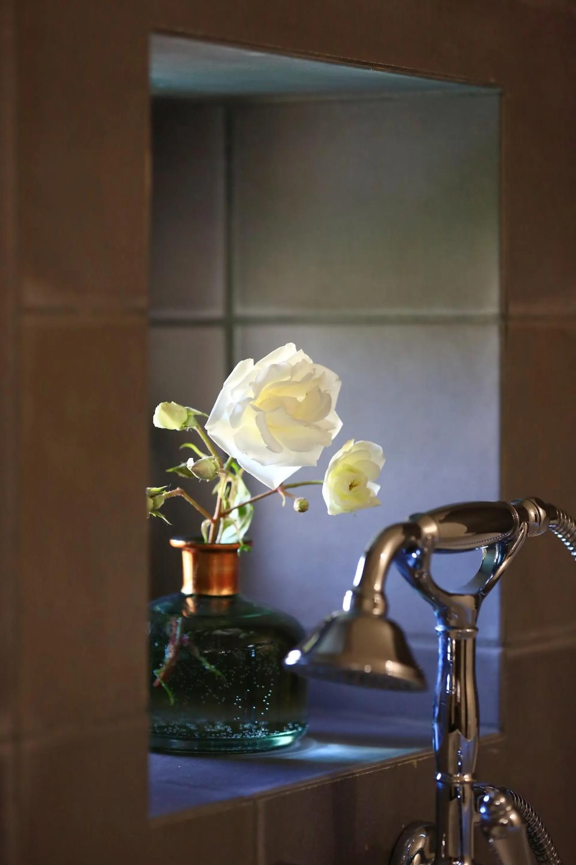 Decorative detail in Merci Papa Merci Maman