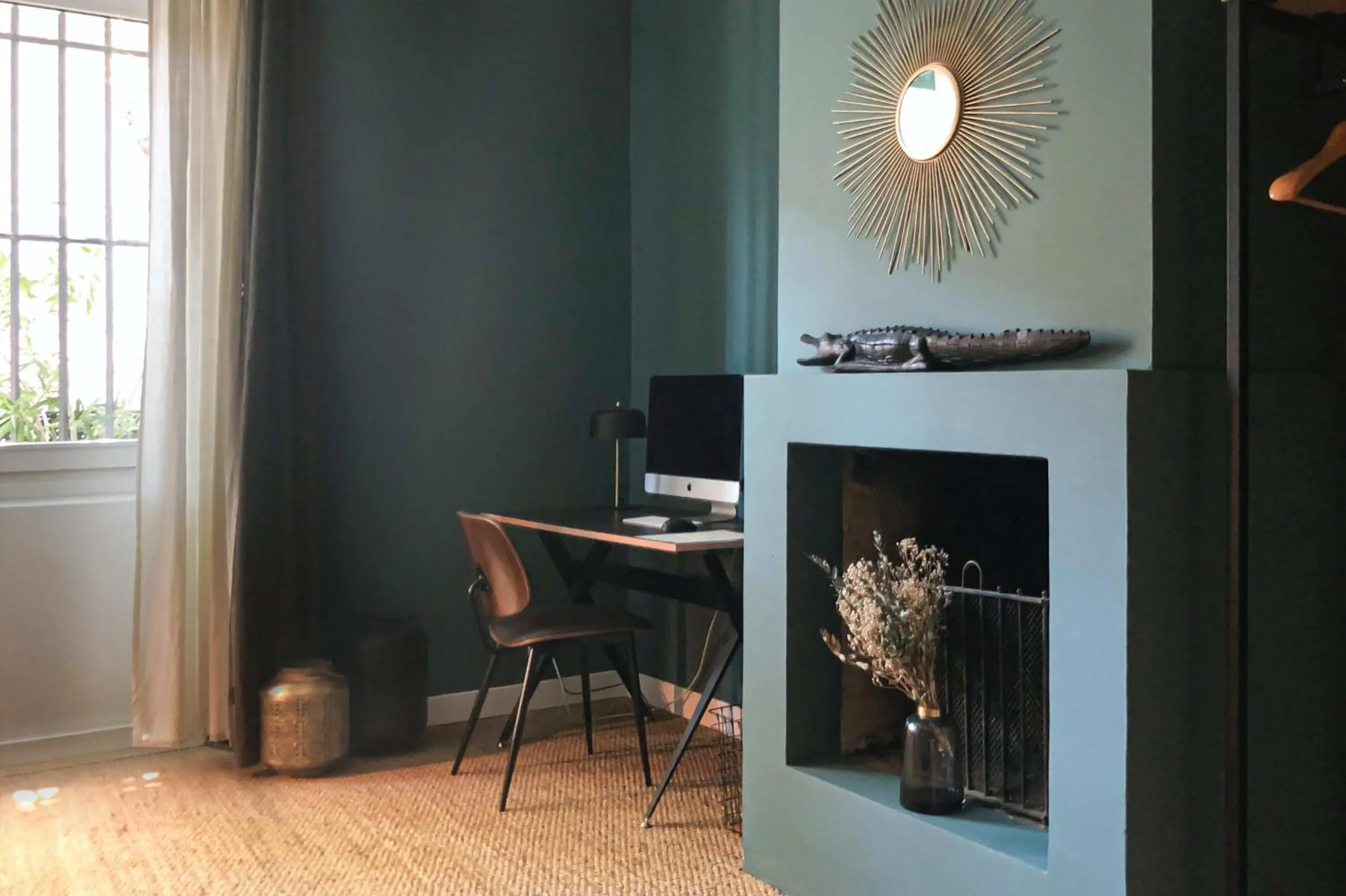 Seating area in Merci Papa Merci Maman