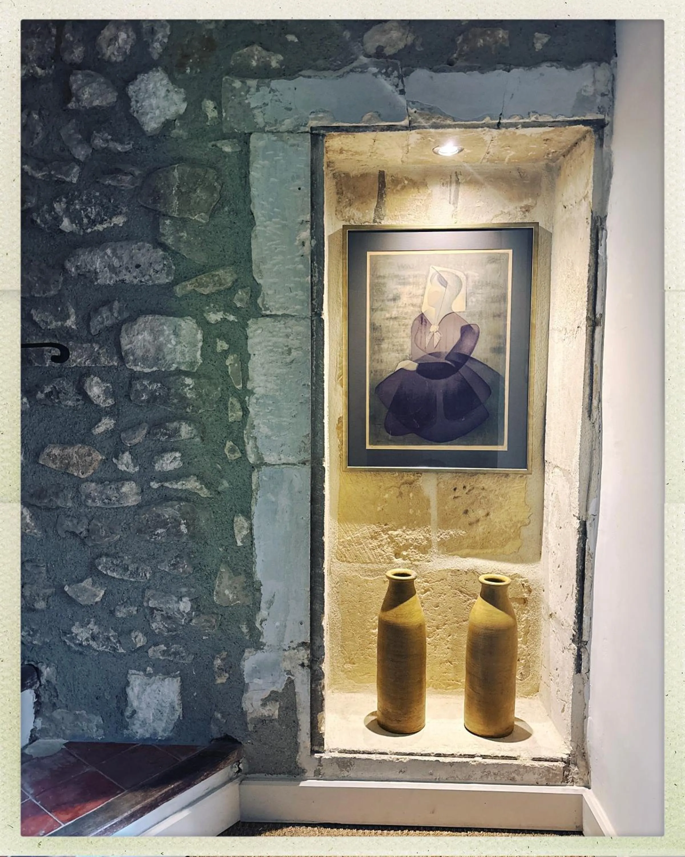 Property building in Merci Papa Merci Maman